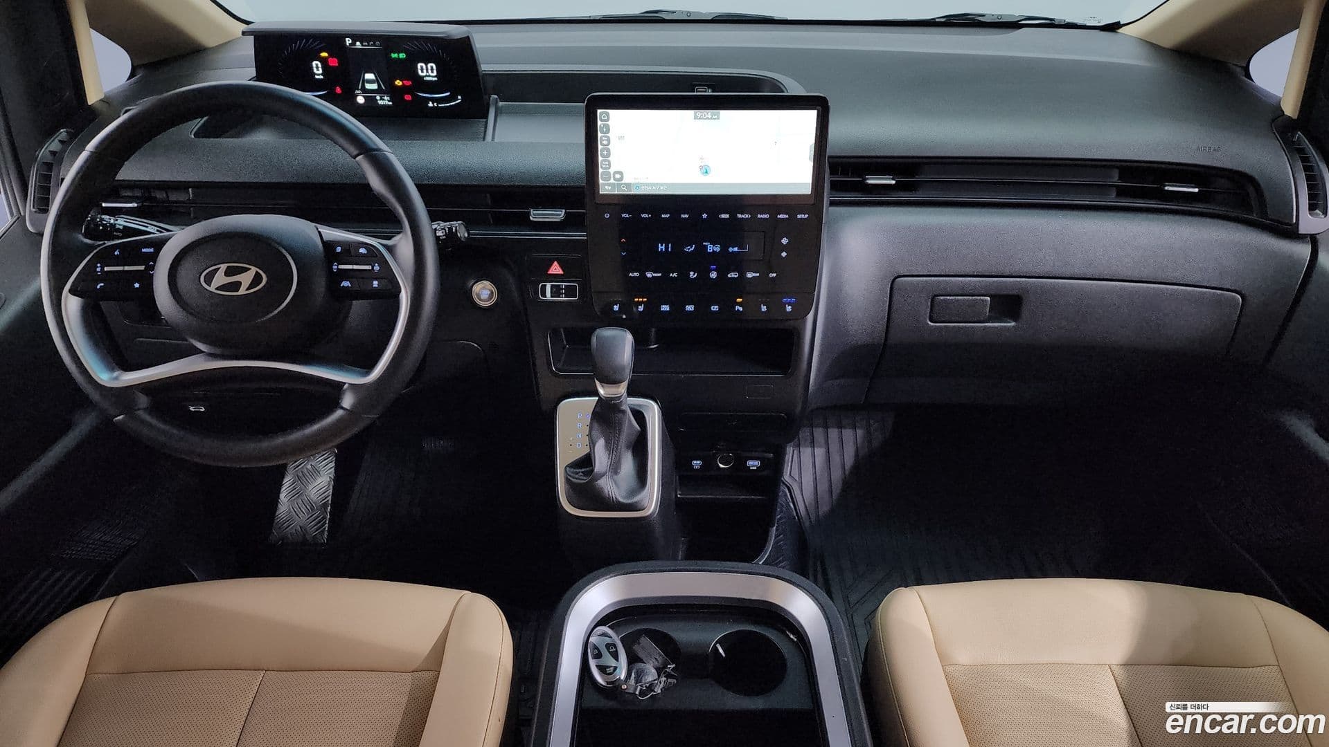 Main__Slider__Photo:Staria Hyundai 2024.9-6