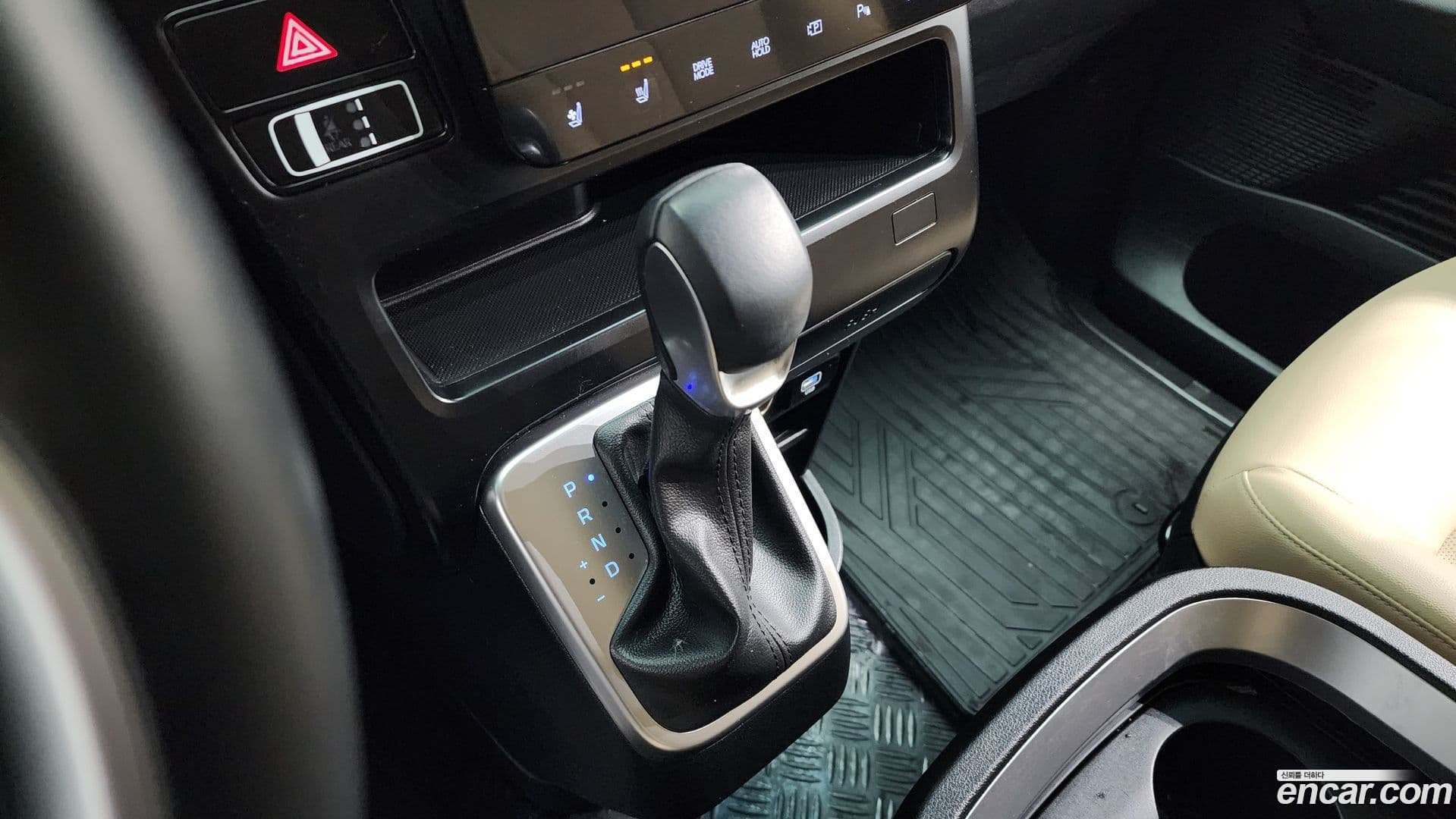 Main__Slider__Photo:Staria Hyundai 2024.9-8