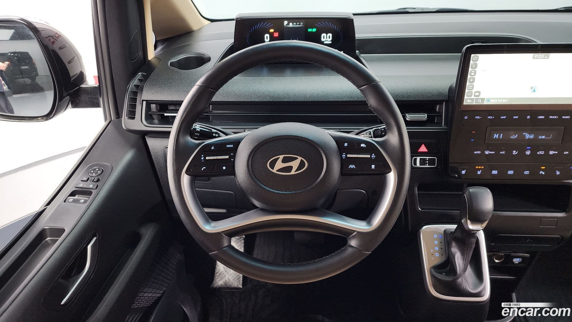 Main__Slider__Photo:Staria Hyundai 2024.9-12