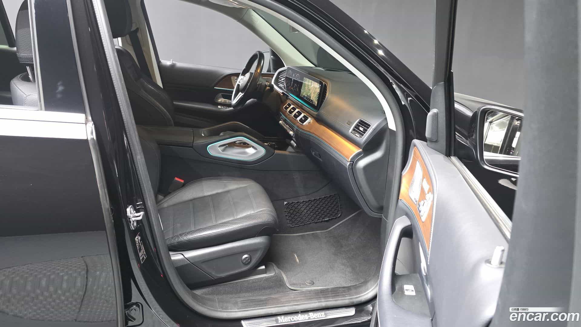 GLE-Class Mercedes-Benz 2020.4-OPTION-015