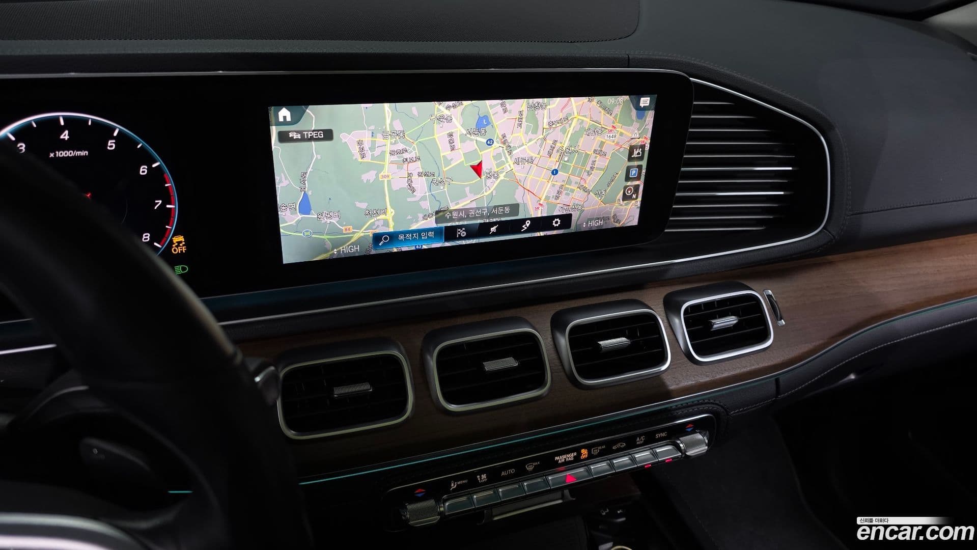 Main__Slider__Photo:GLE-Class Mercedes-Benz 2020.4-13