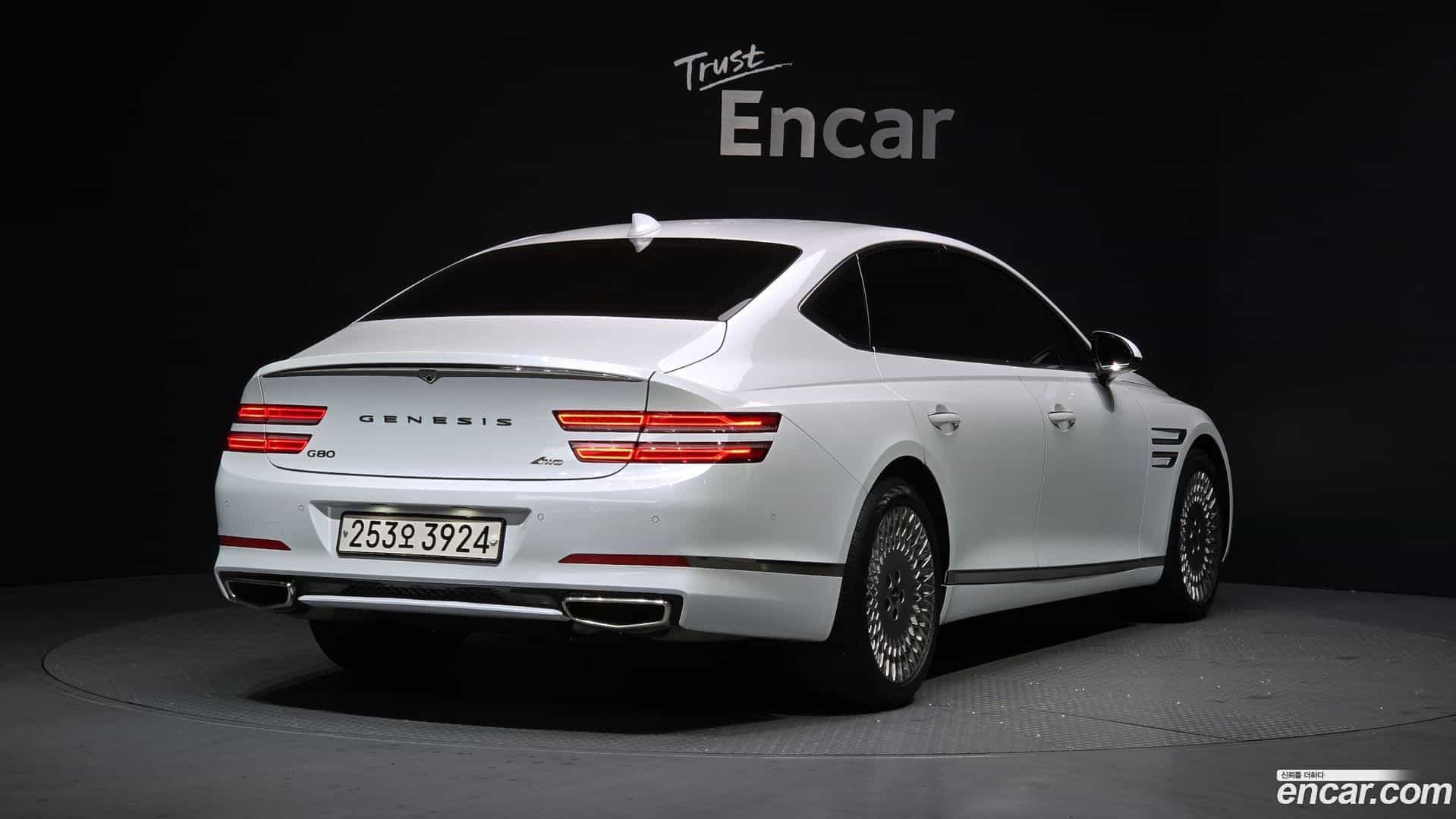G80 Genesis 2024.0-OUTER-002