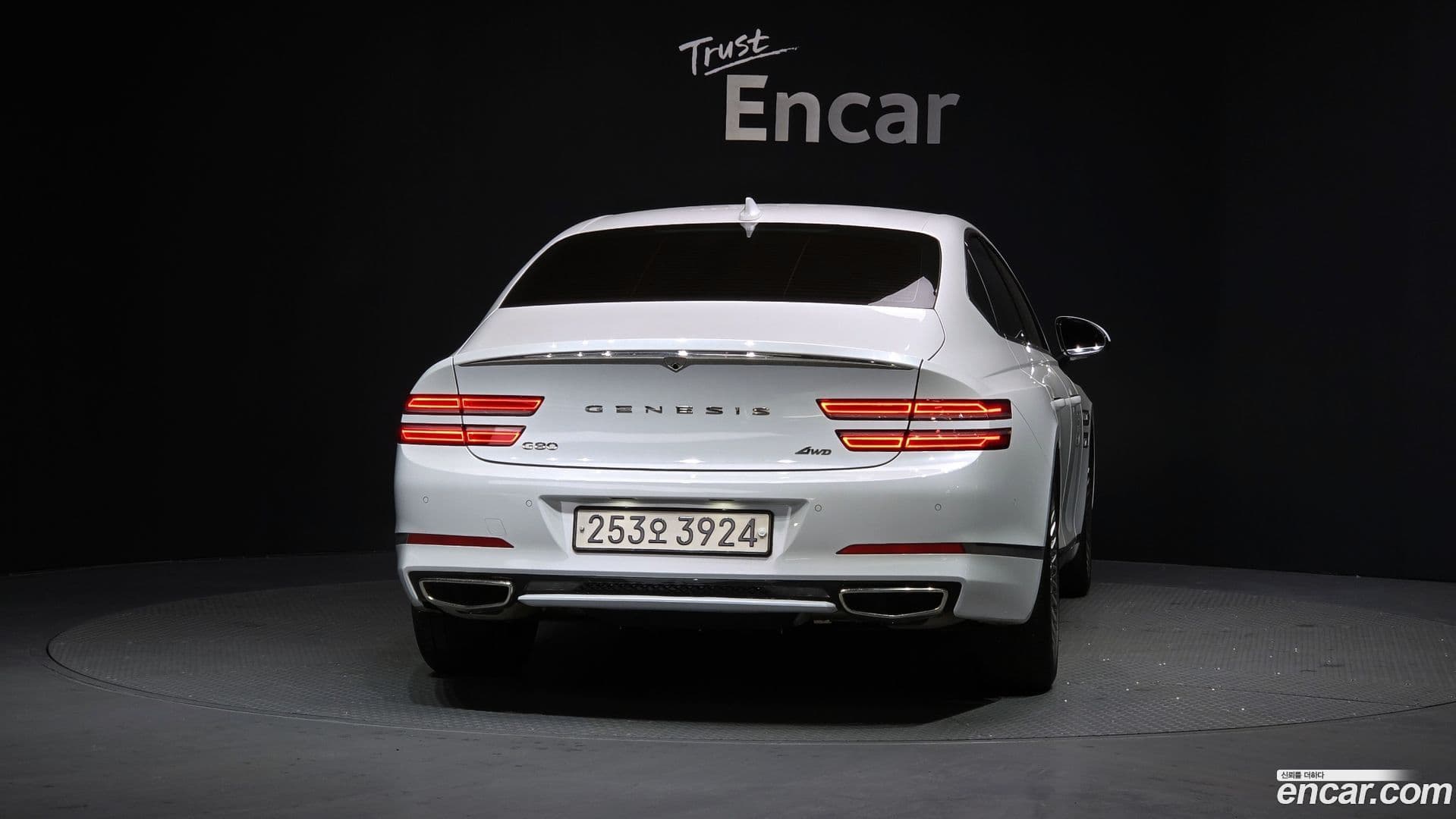 Main__Slider__Photo:G80 Genesis 2024.0-3