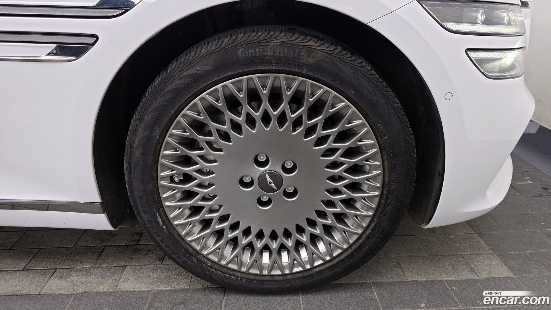 Main__Slider__Photo:G80 Genesis 2024.0-4