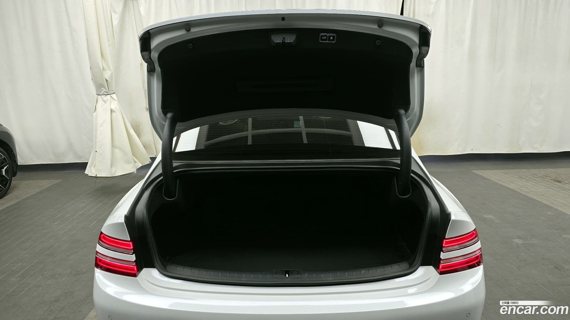 Main__Slider__Photo:G80 Genesis 2024.0-19