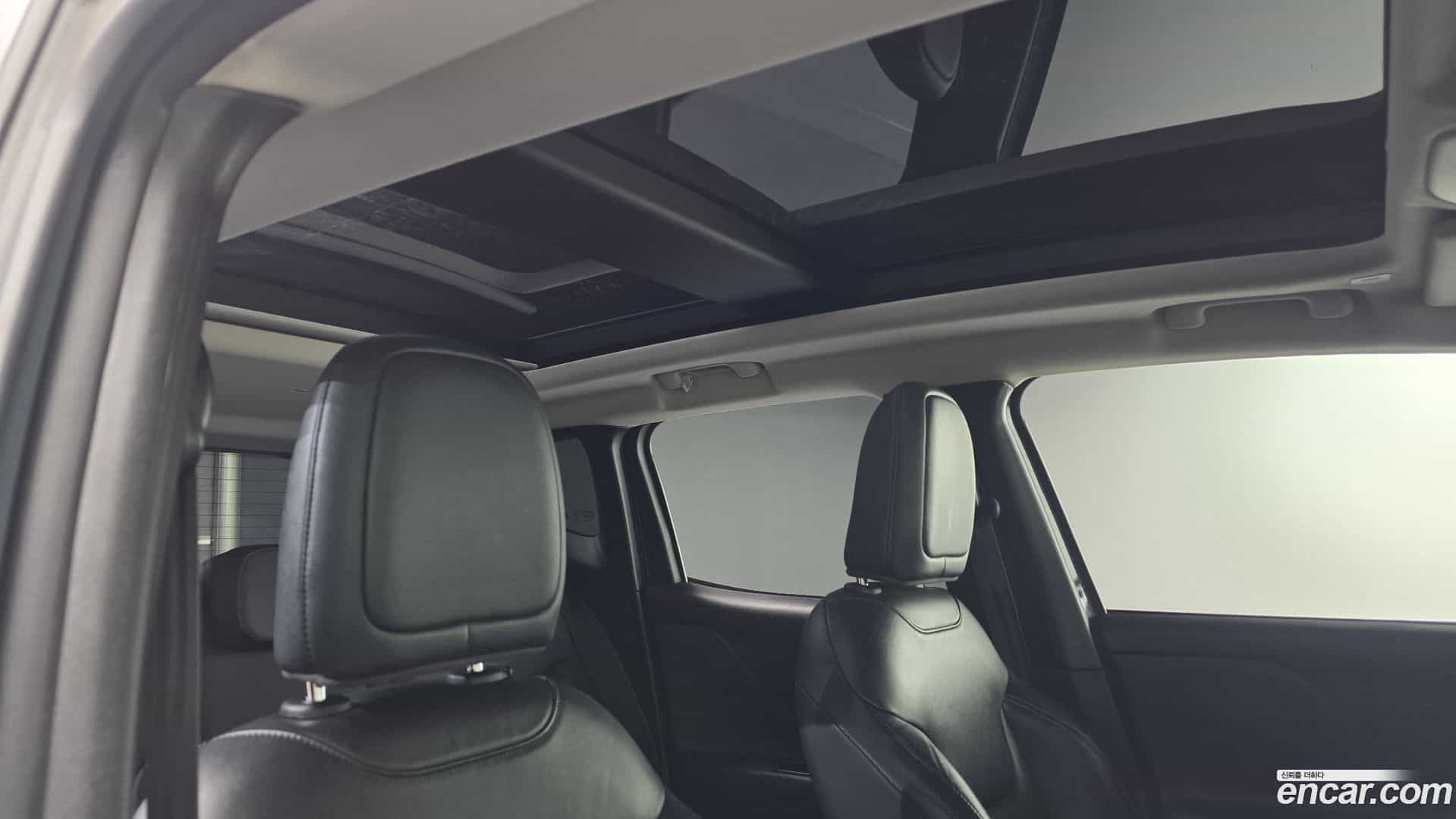 Renegade Jeep 2018.7-OPTION-023