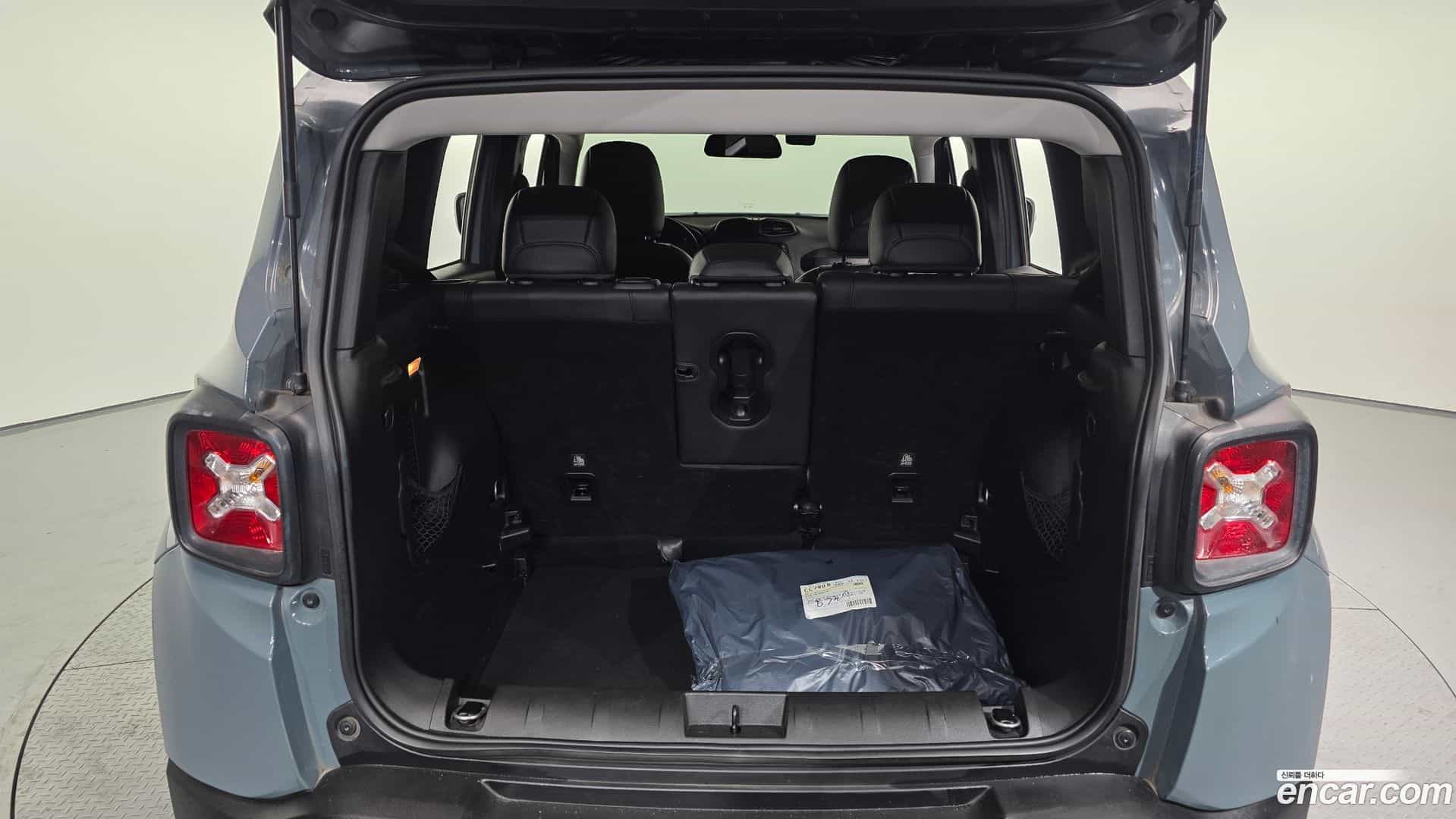 Renegade Jeep 2018.7-OPTION-024