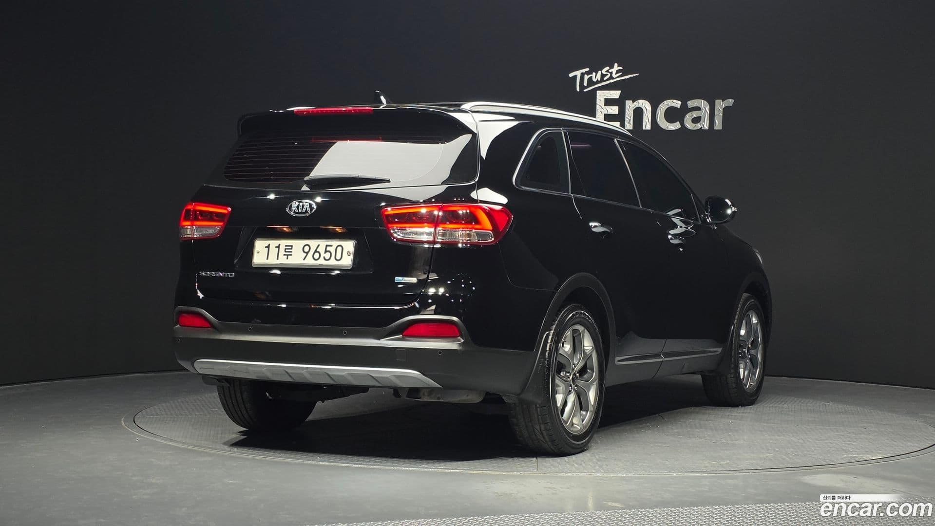 Main__Slider__Photo:Sorento Kia 2015.7-1