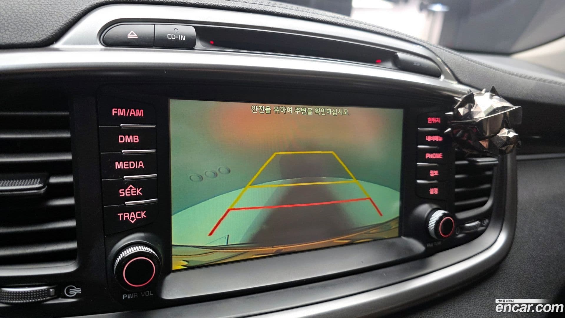 Main__Slider__Photo:Sorento Kia 2015.7-14