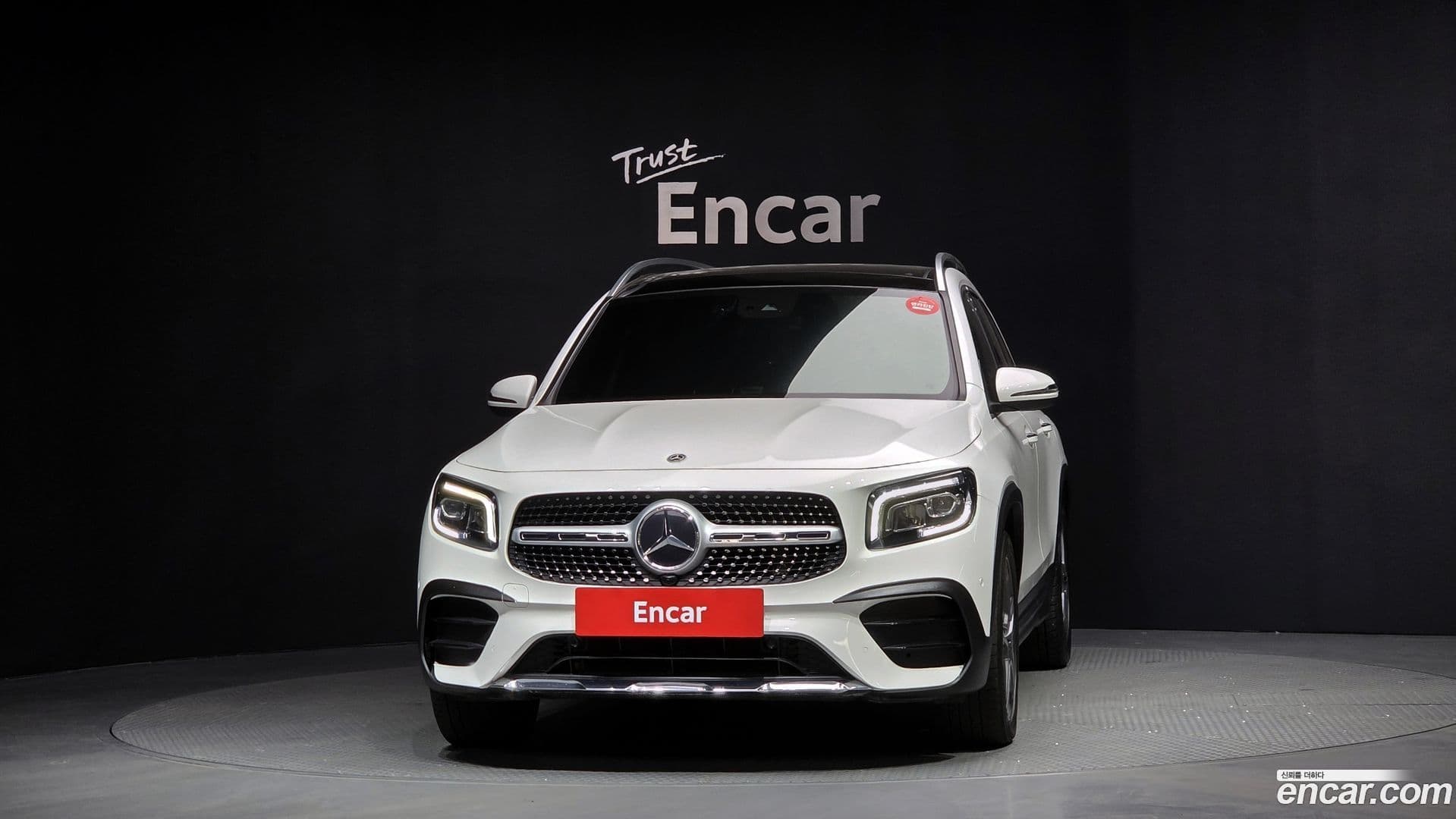 Main__Slider__Photo:GLB-Class Mercedes-Benz 2021.4-2