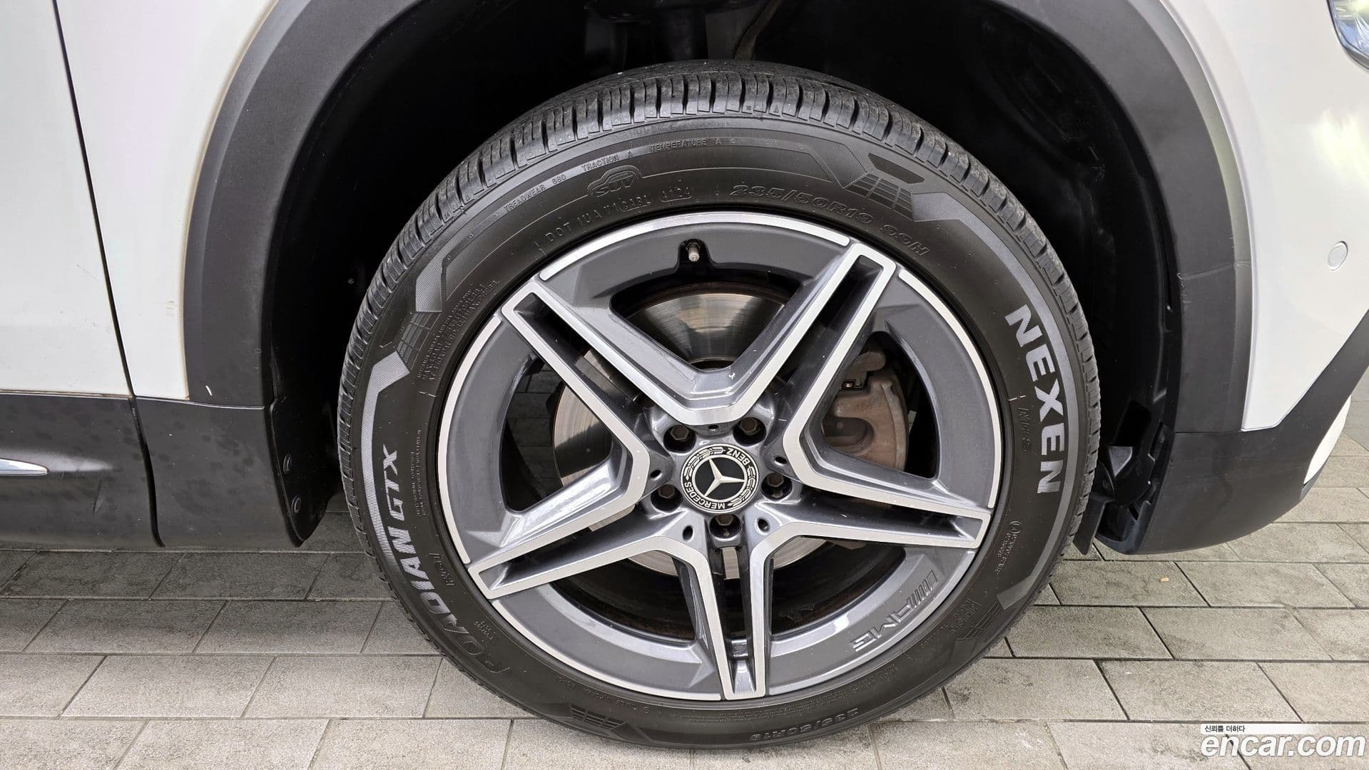 Main__Slider__Photo:GLB-Class Mercedes-Benz 2021.4-4