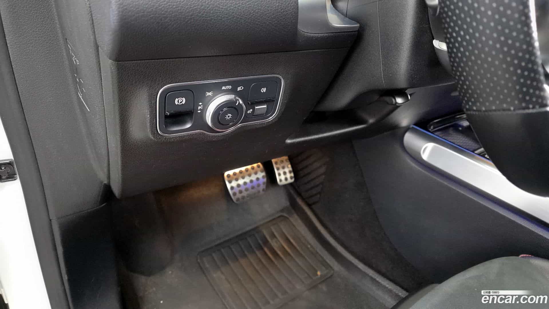 GLB-Class Mercedes-Benz 2021.4-OPTION-022