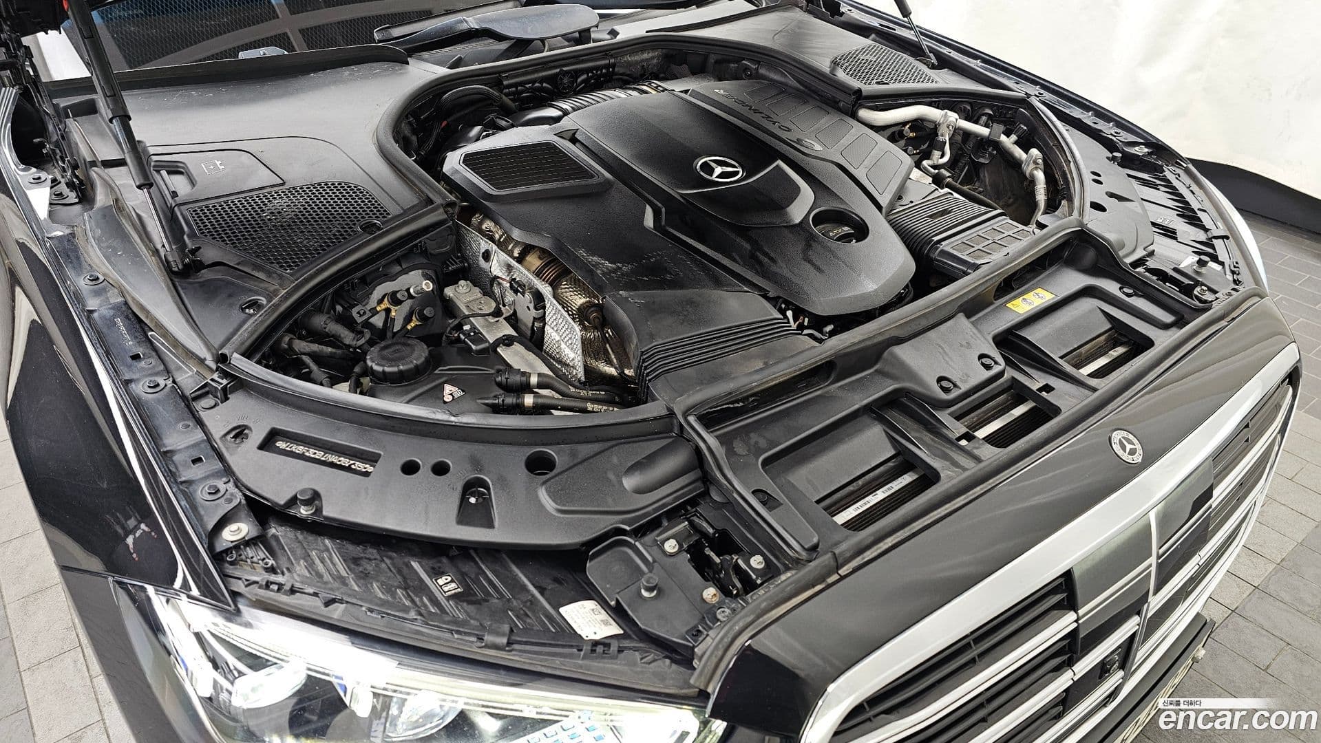 Main__Slider__Photo:S-Class Mercedes-Benz 2021.9-5