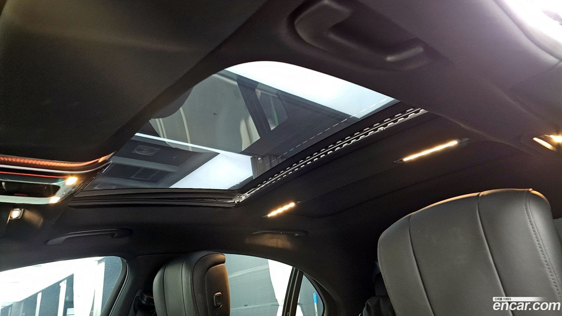 Main__Slider__Photo:S-Class Mercedes-Benz 2021.9-17