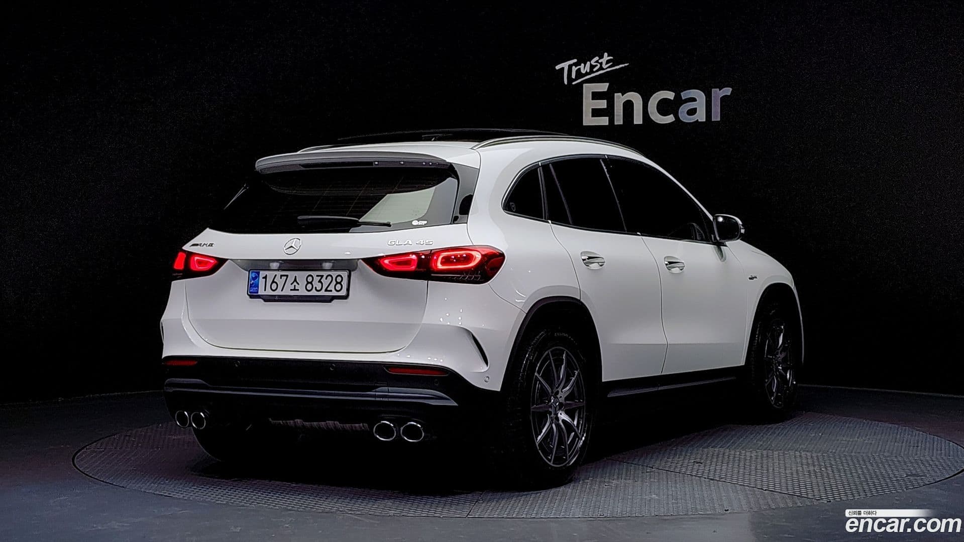 Main__Slider__Photo:GLA-Class Mercedes-Benz 2022.4-1