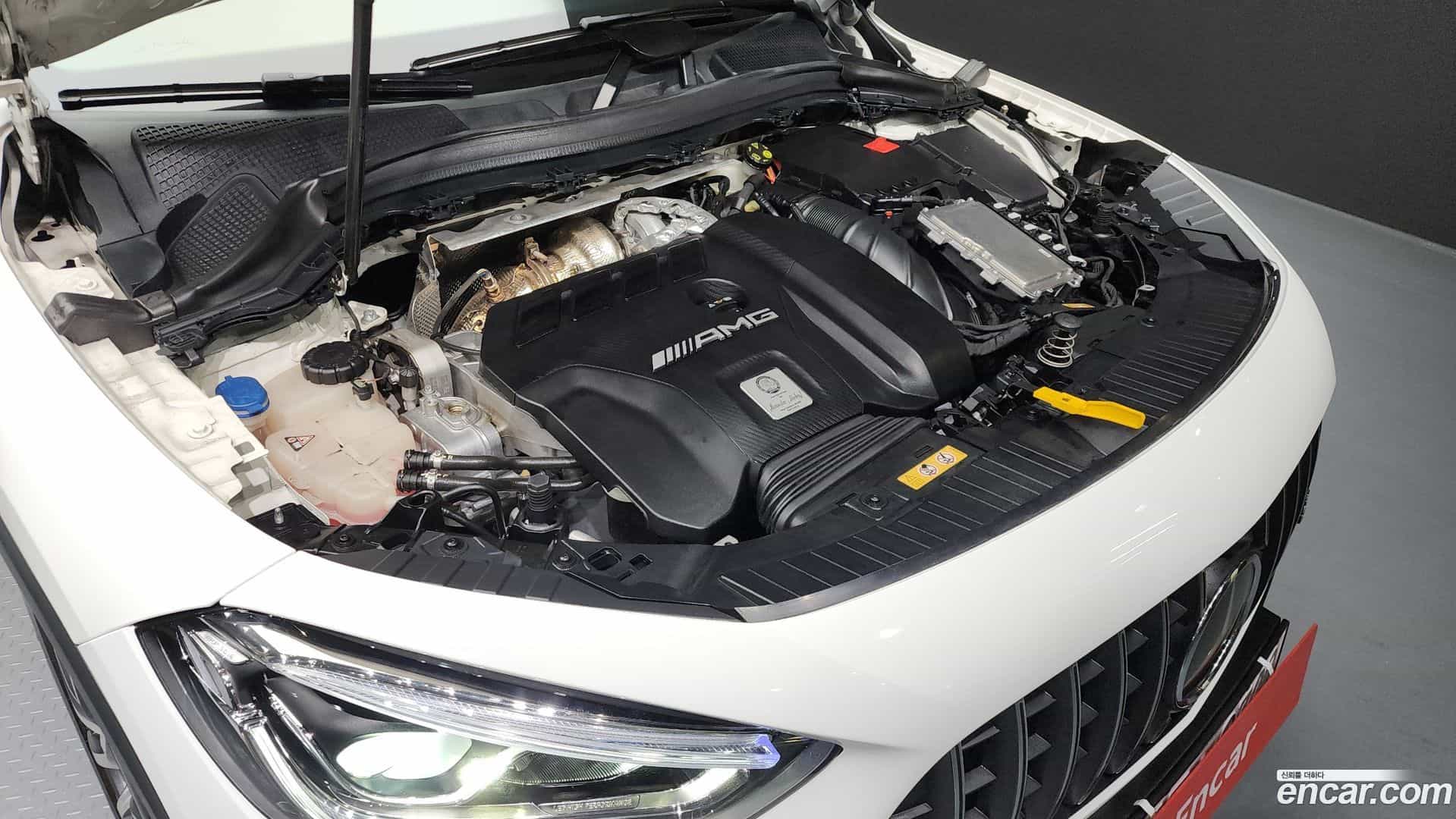 GLA-Class Mercedes-Benz 2022.4-INNER-006