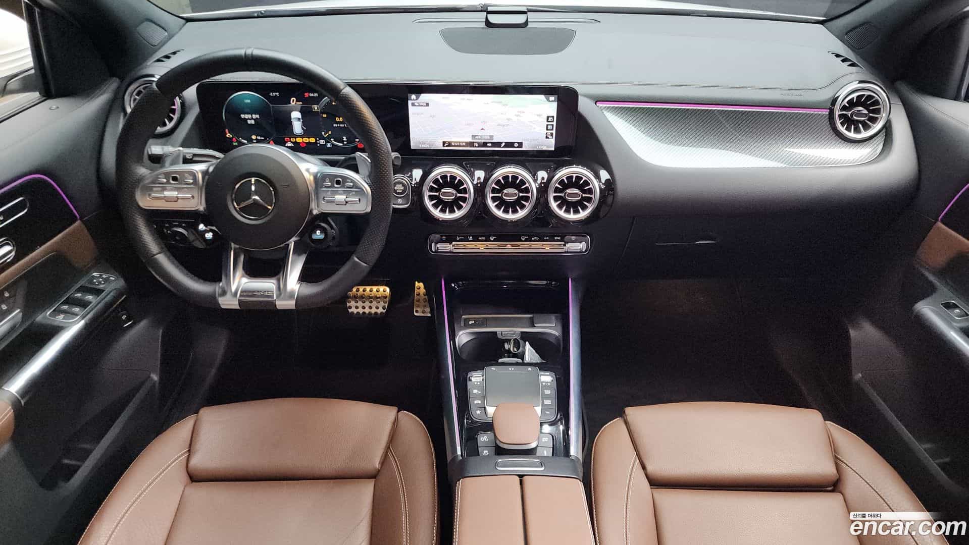 GLA-Class Mercedes-Benz 2022.4-INNER-007