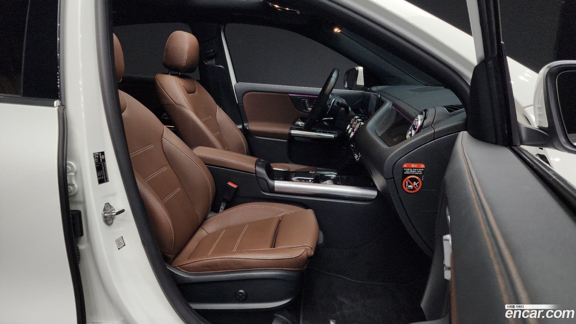 Main__Slider__Photo:GLA-Class Mercedes-Benz 2022.4-10