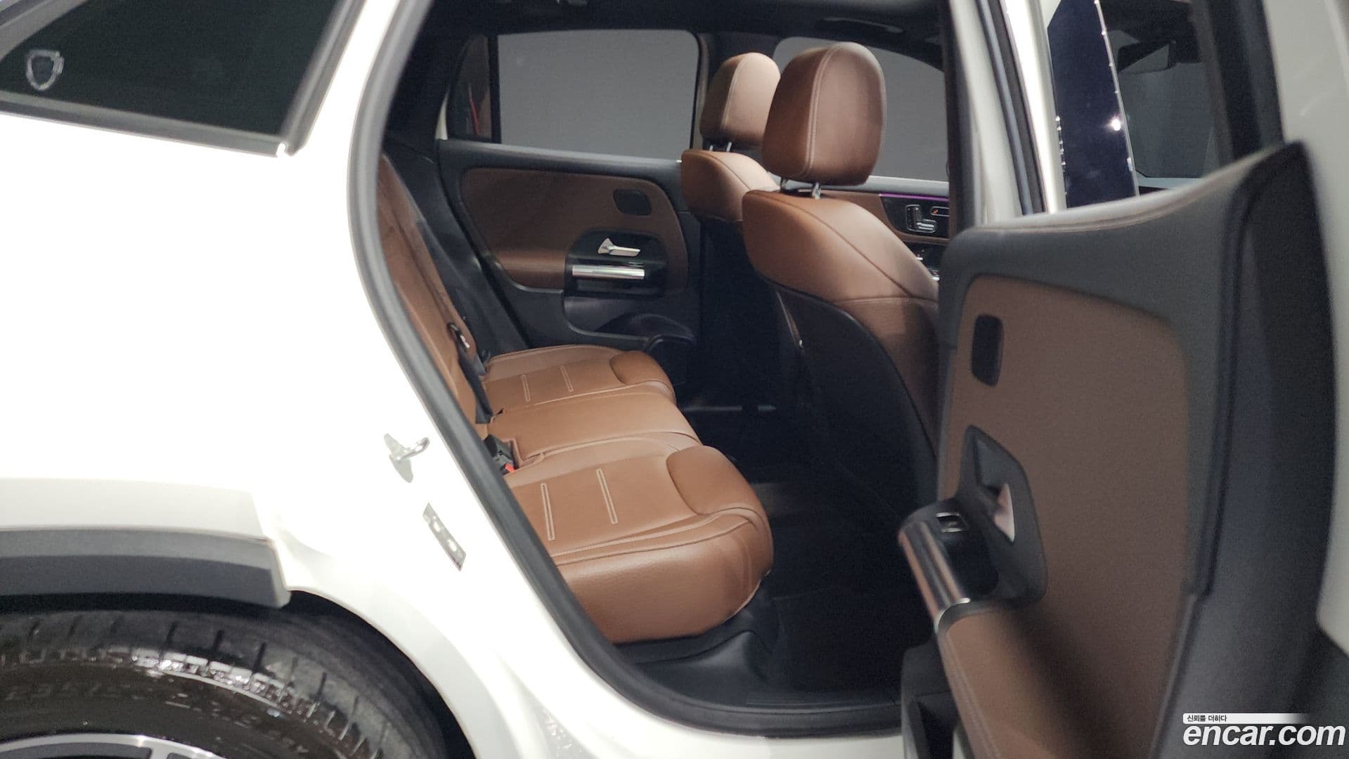 Main__Slider__Photo:GLA-Class Mercedes-Benz 2022.4-11