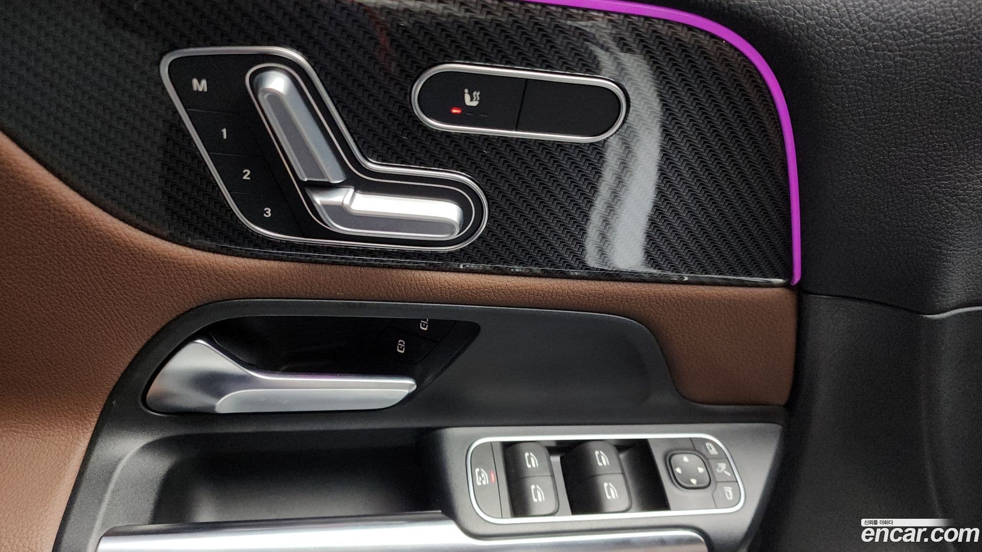 Main__Slider__Photo:GLA-Class Mercedes-Benz 2022.4-15