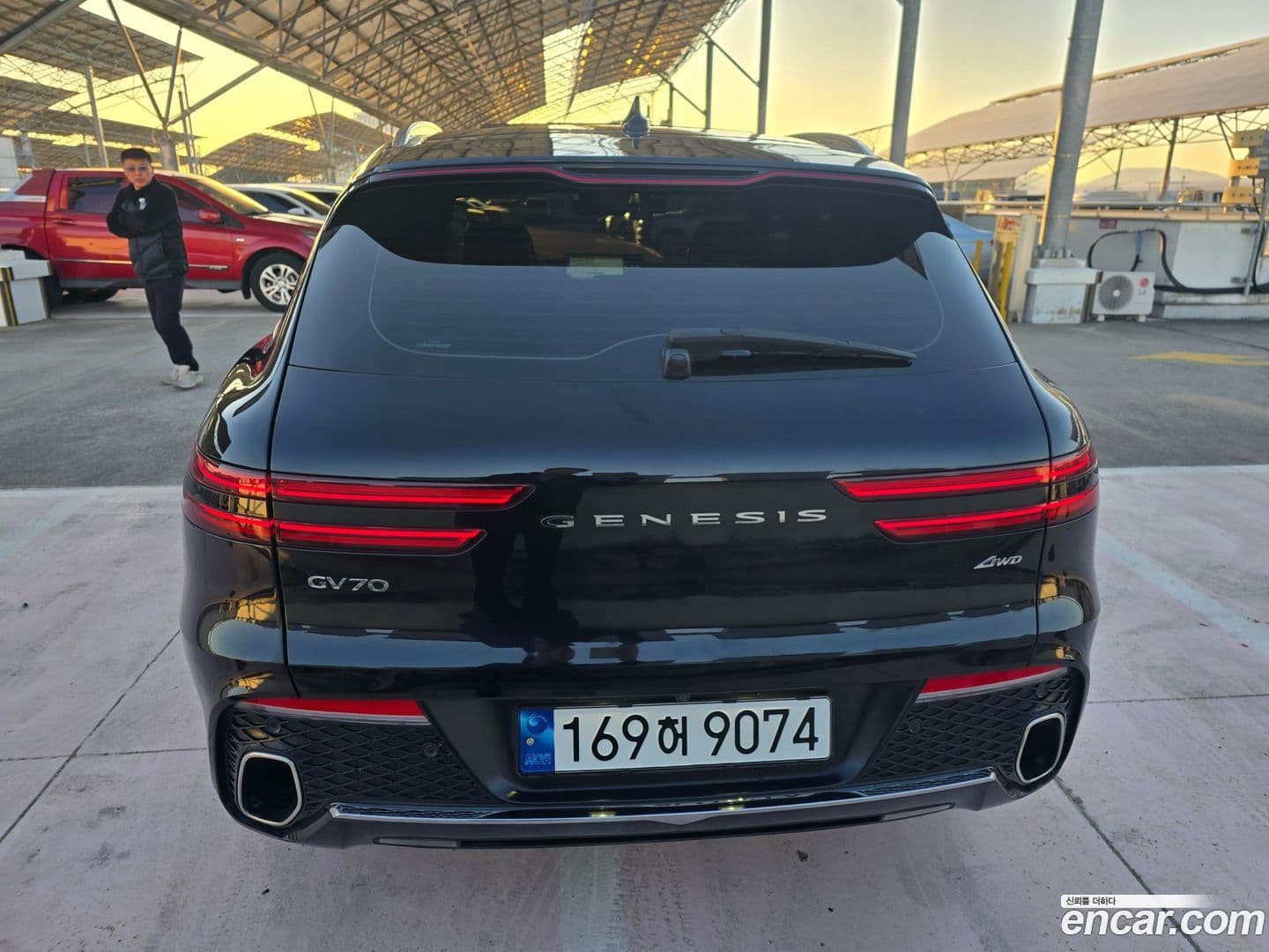 Main__Slider__Photo:GV70 Genesis 2022.7-3