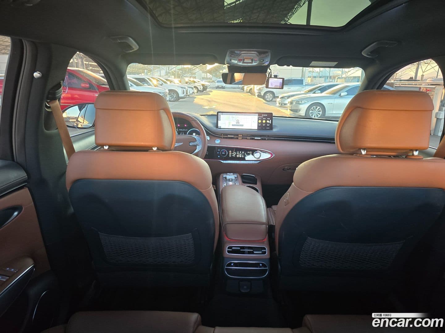 Main__Slider__Photo:GV70 Genesis 2022.7-16