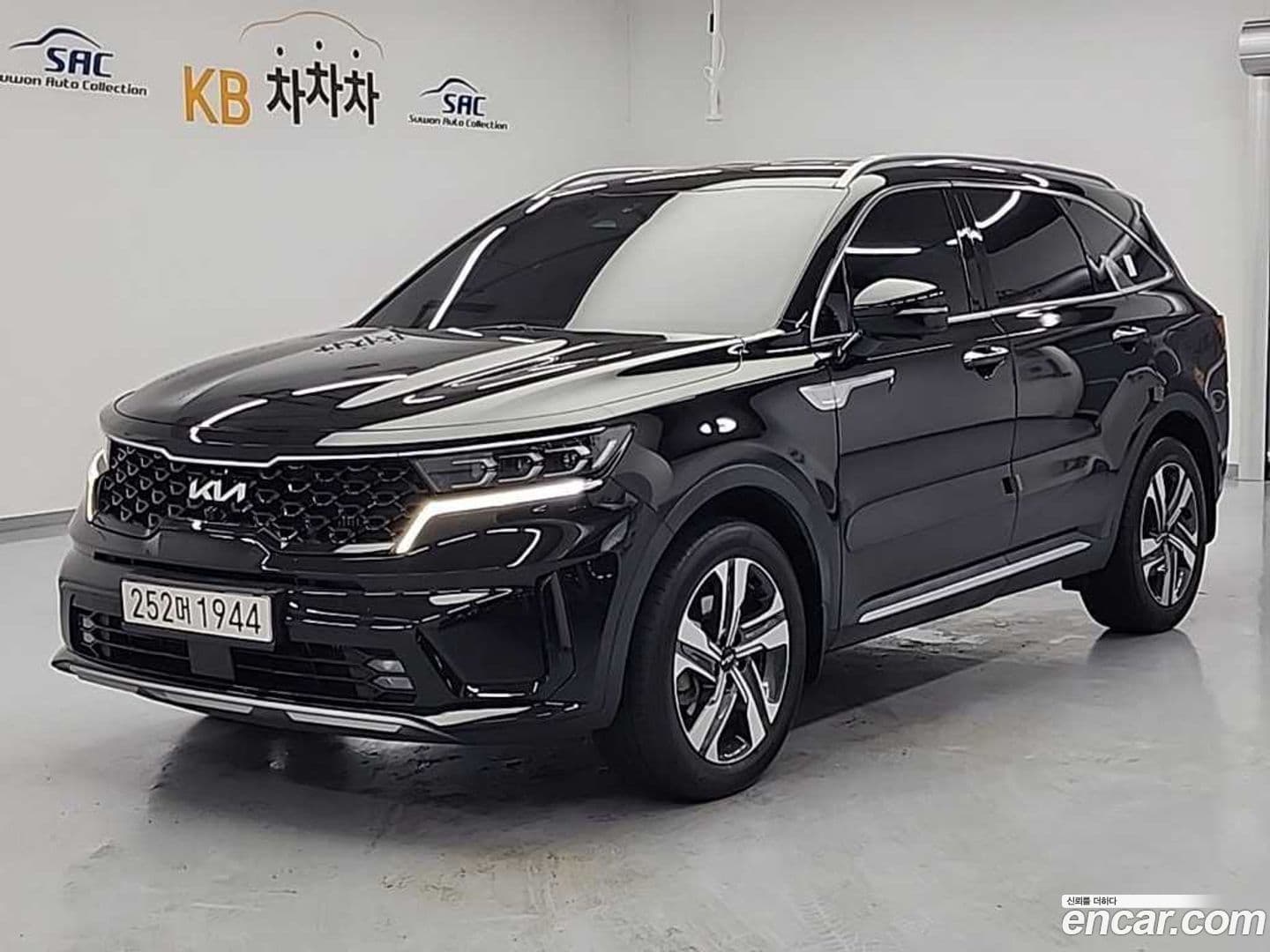 Main__Slider__Photo:Sorento Kia 2022.10-0