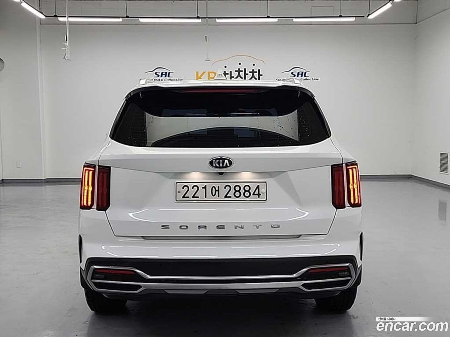 Main__Slider__Photo:Sorento Kia 2021.4-2