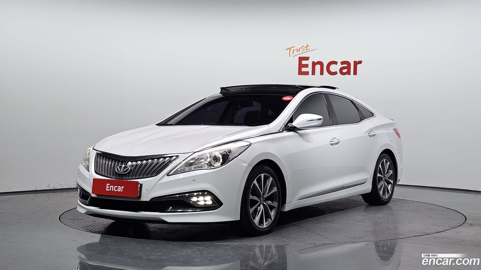 Main__Slider__Photo:Grandeur Hyundai 2016.6-0