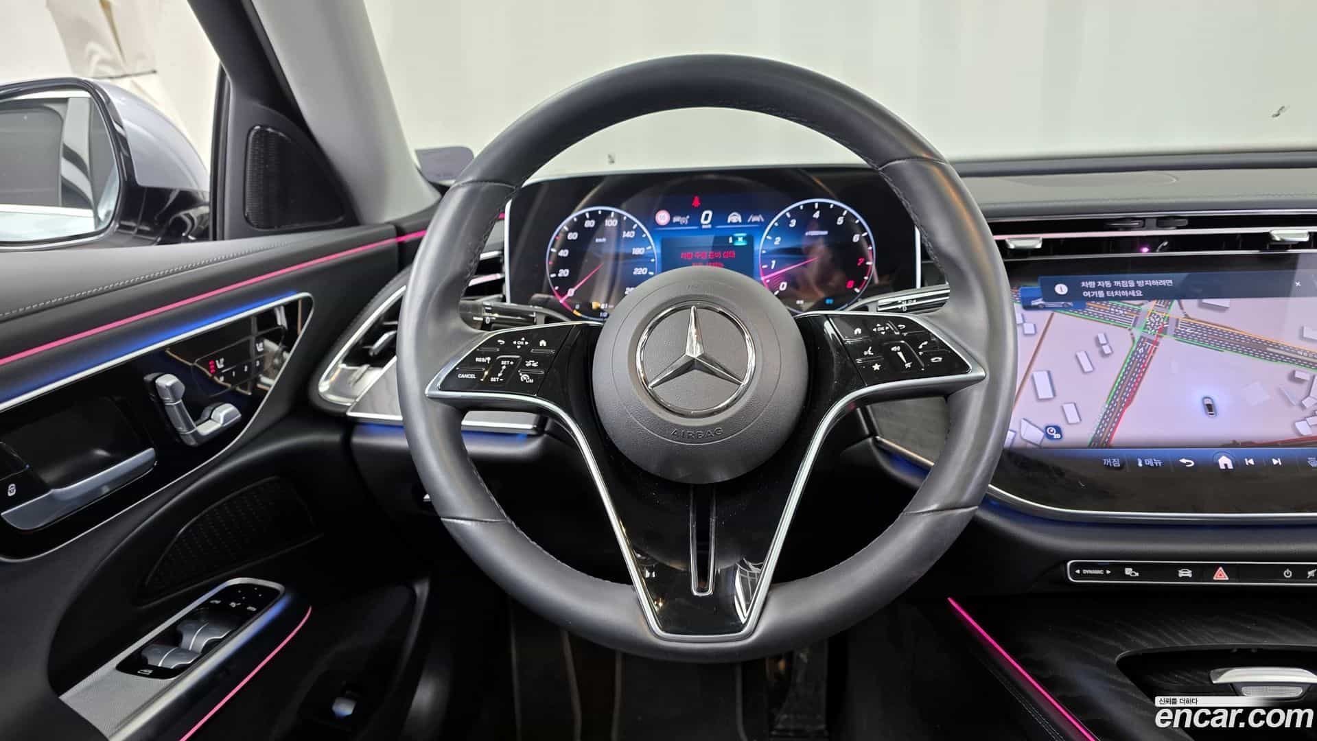 E-Class Mercedes-Benz 2024.8-OPTION-017