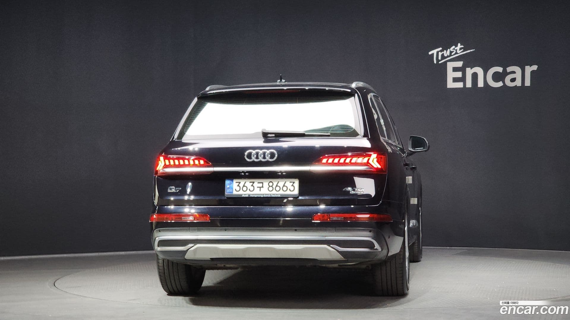 Main__Slider__Photo:Q7 Audi 2021.2-3