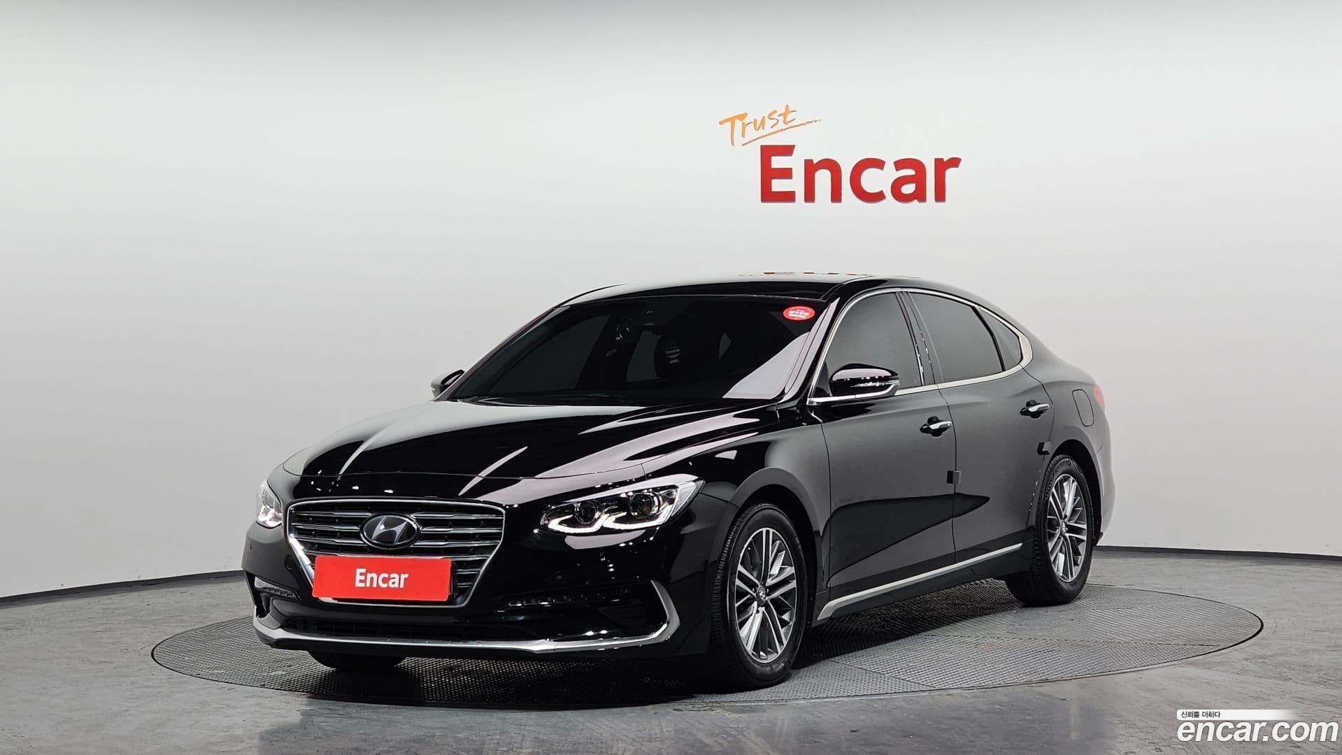 Main__Slider__Photo:Grandeur Hyundai 2019.3-0