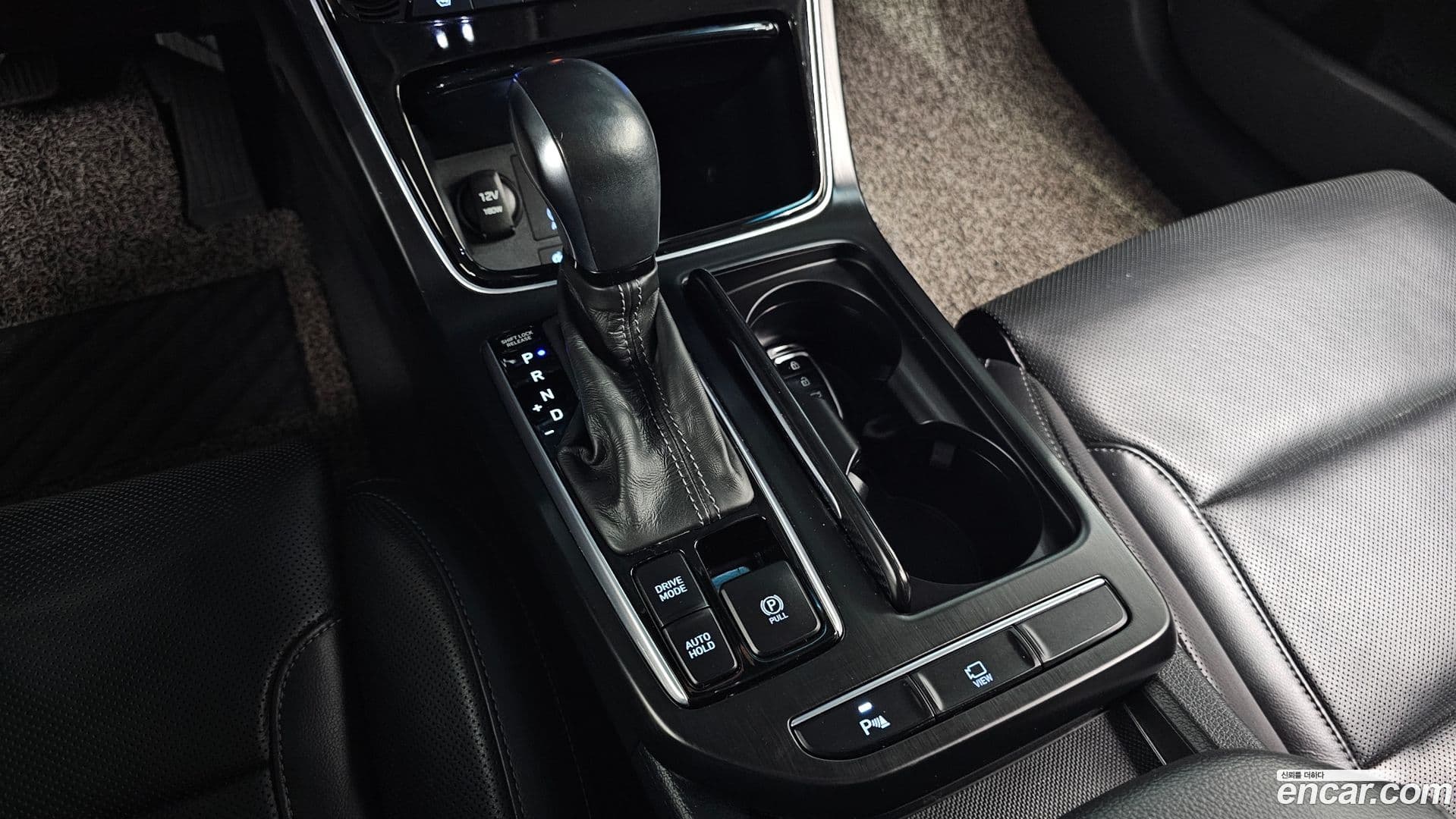 Main__Slider__Photo:Grandeur Hyundai 2019.3-8