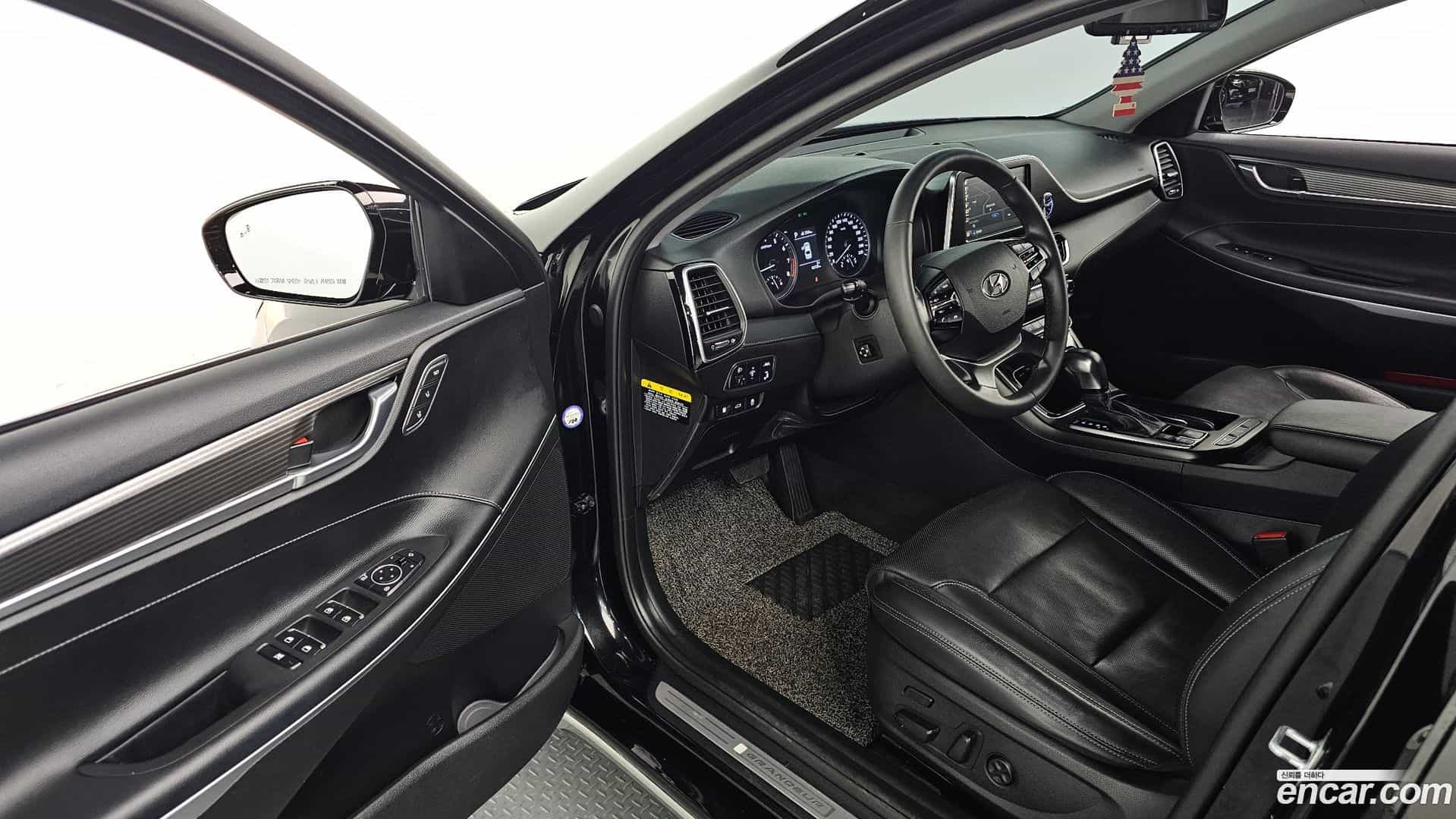Grandeur Hyundai 2019.3-OPTION-015