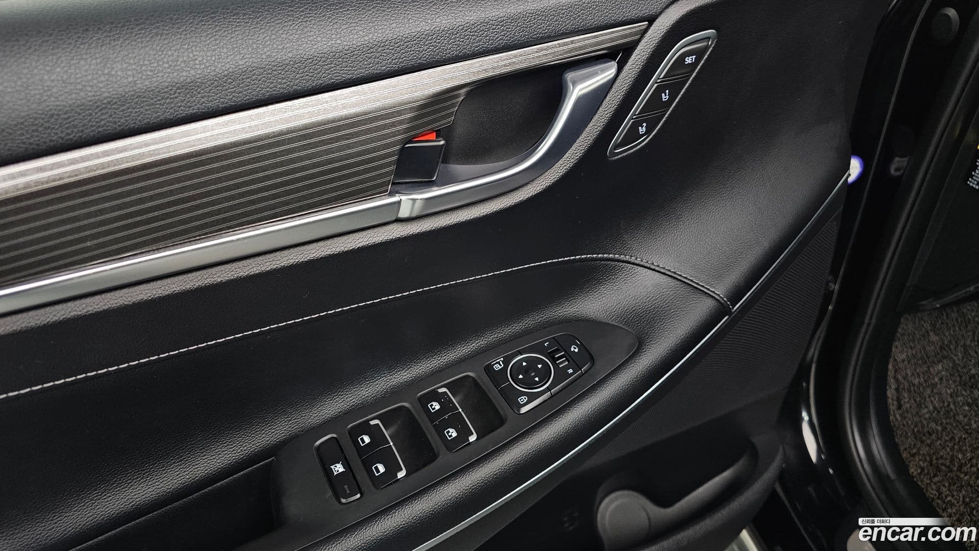 Main__Slider__Photo:Grandeur Hyundai 2019.3-16