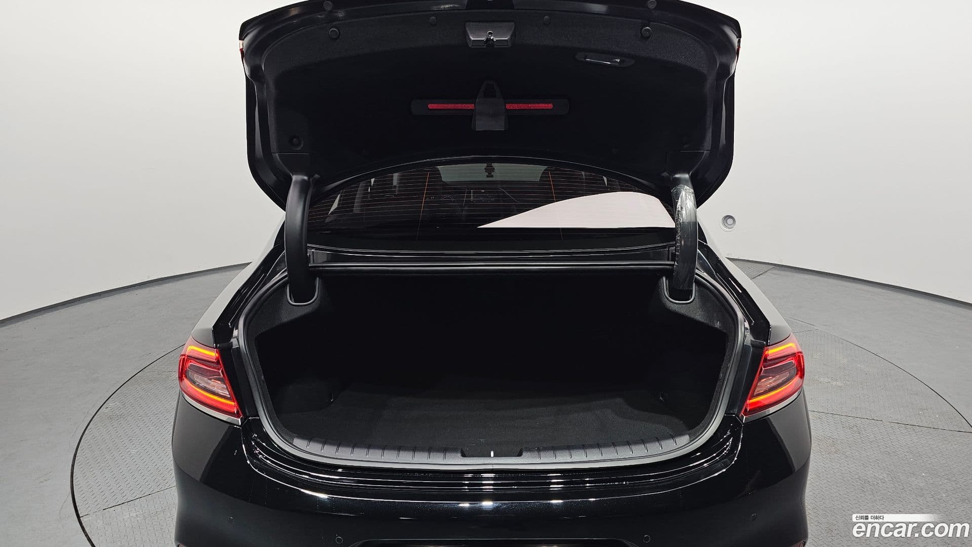 Main__Slider__Photo:Grandeur Hyundai 2019.3-19