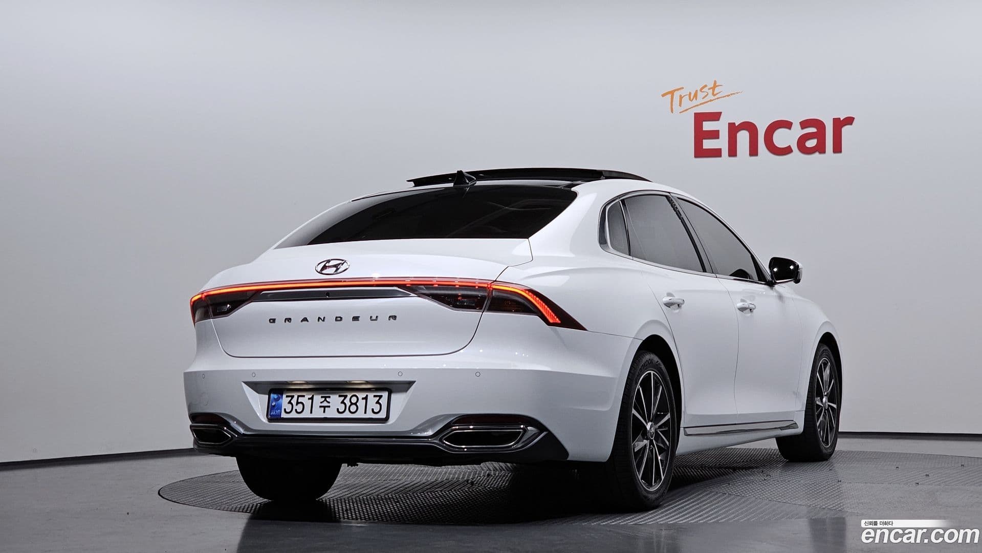 Main__Slider__Photo:Grandeur Hyundai 2022.4-1