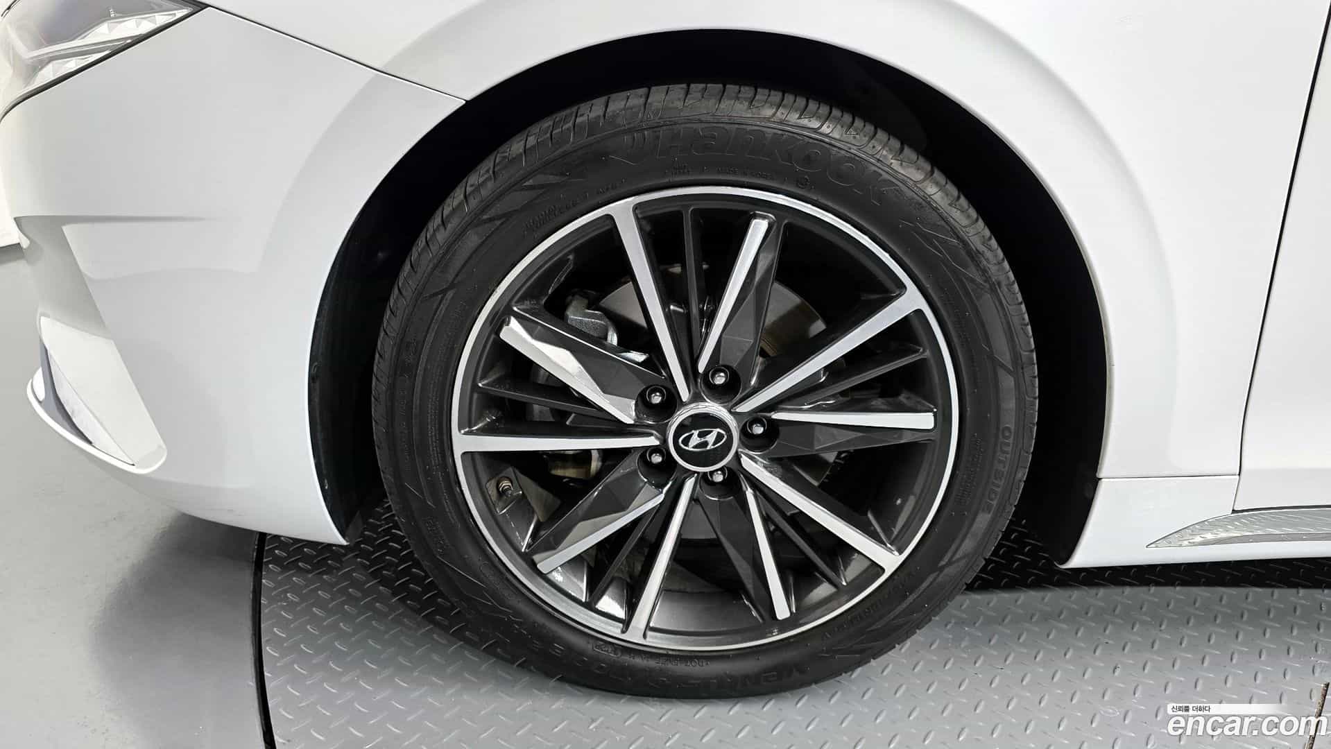 Grandeur Hyundai 2022.4-OUTER-005