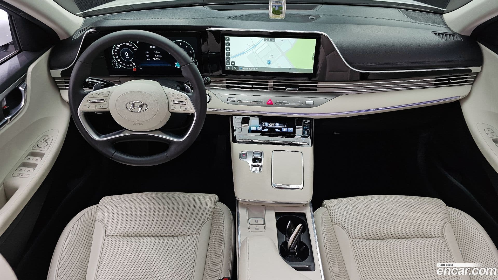 Main__Slider__Photo:Grandeur Hyundai 2022.4-6