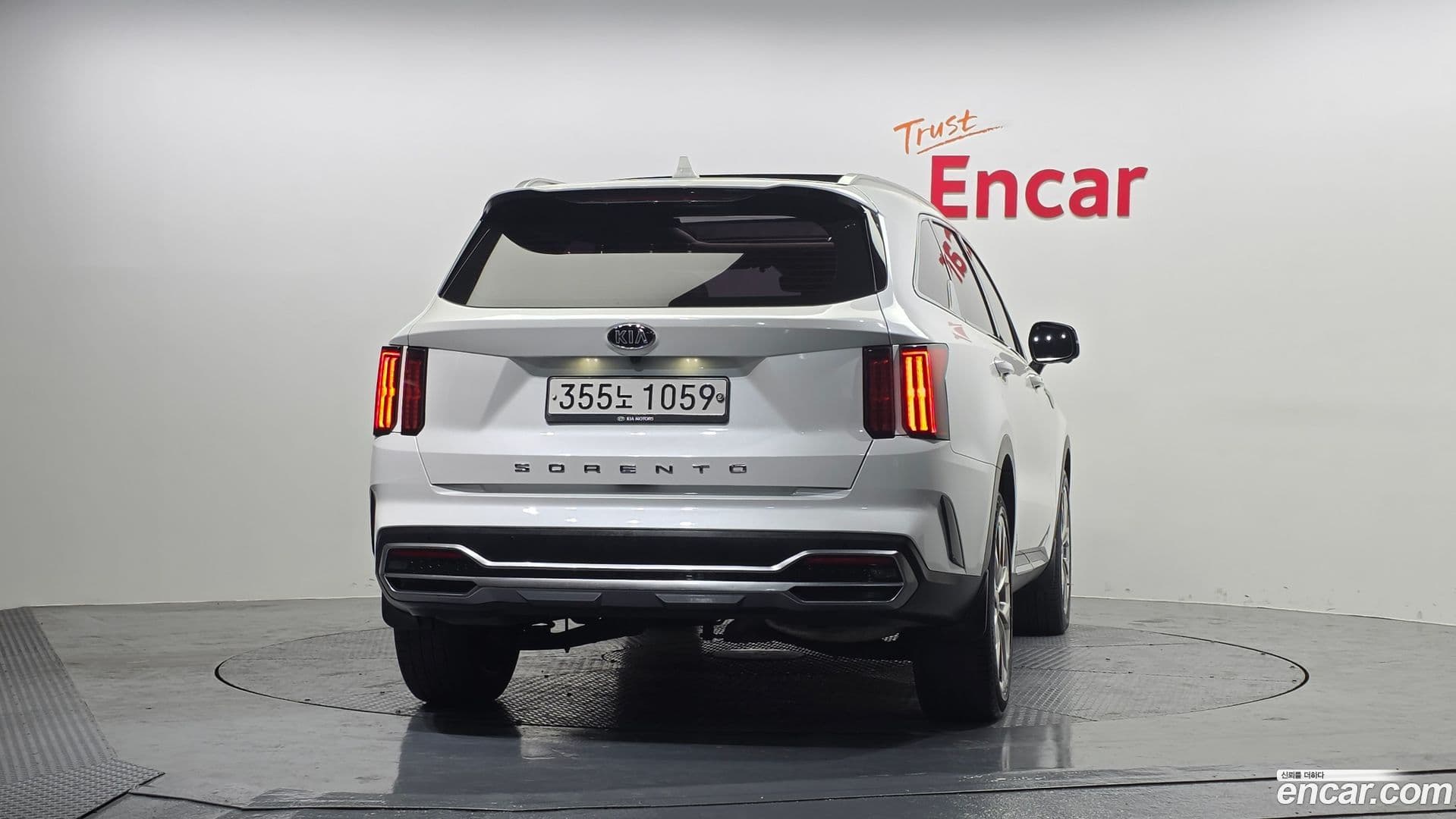 Main__Slider__Photo:Sorento Kia 2020.5-3