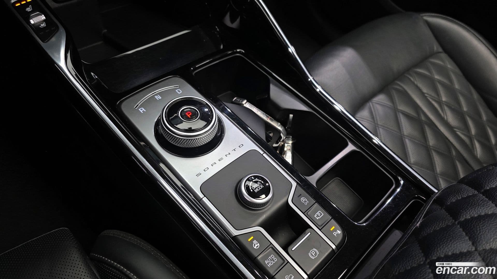 Main__Slider__Photo:Sorento Kia 2020.5-8