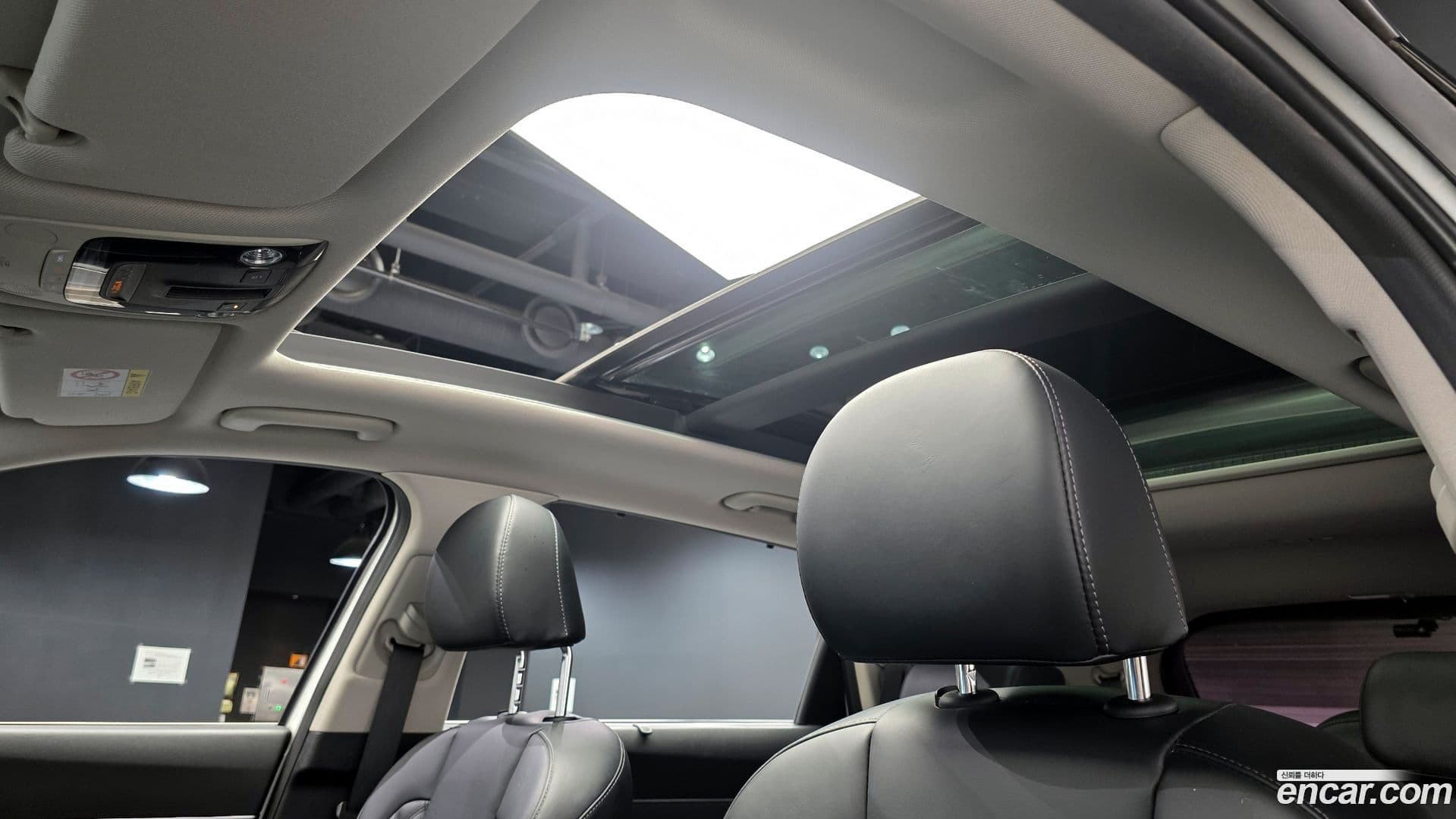 Main__Slider__Photo:Sorento Kia 2020.5-15