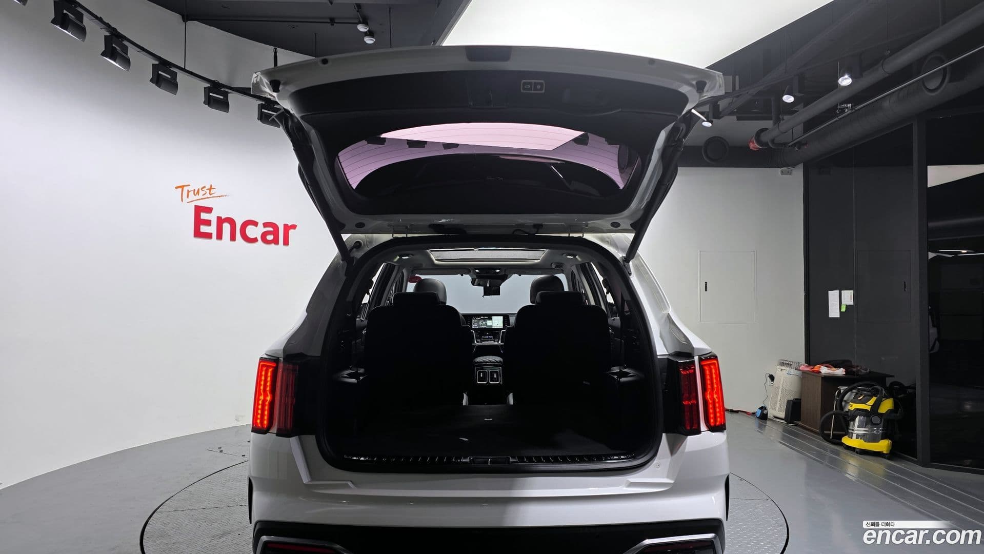 Main__Slider__Photo:Sorento Kia 2020.5-19