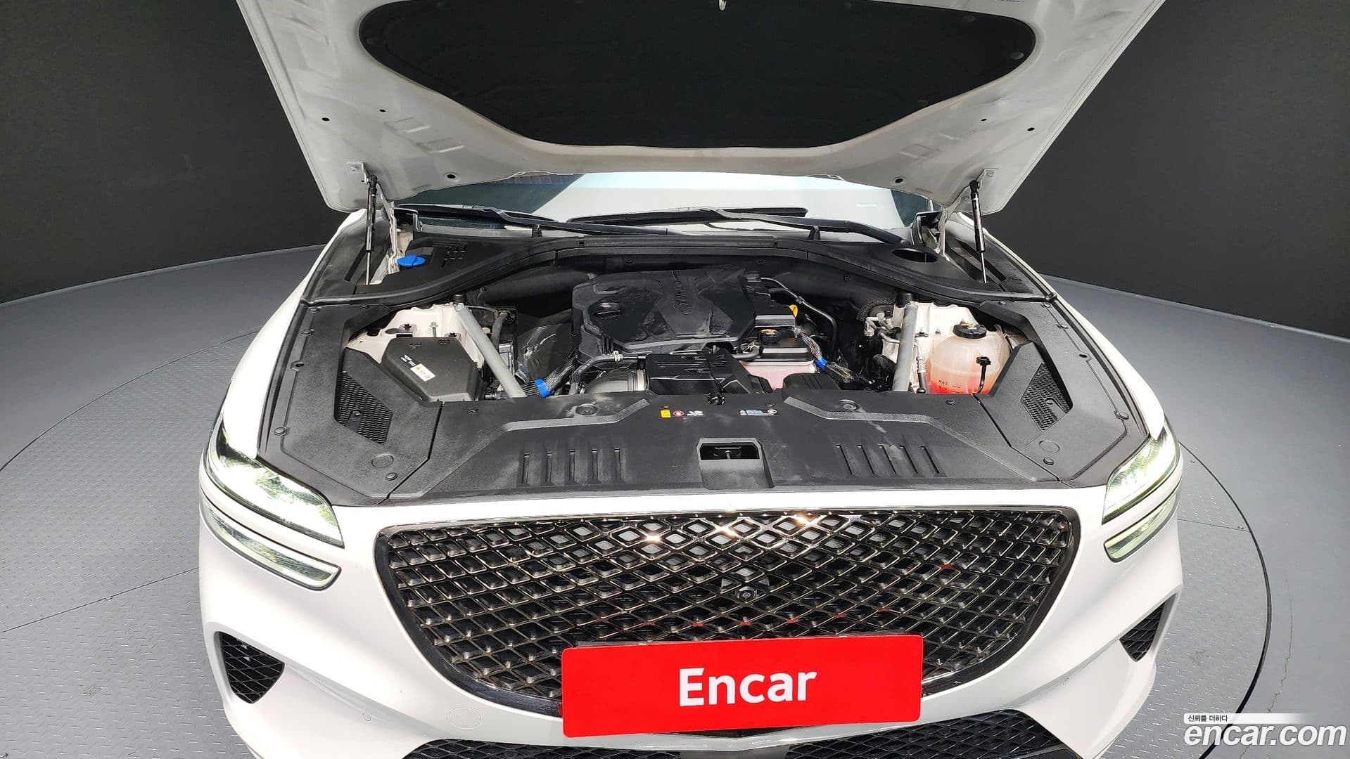 Main__Slider__Photo:GV70 Genesis 2022.2-5