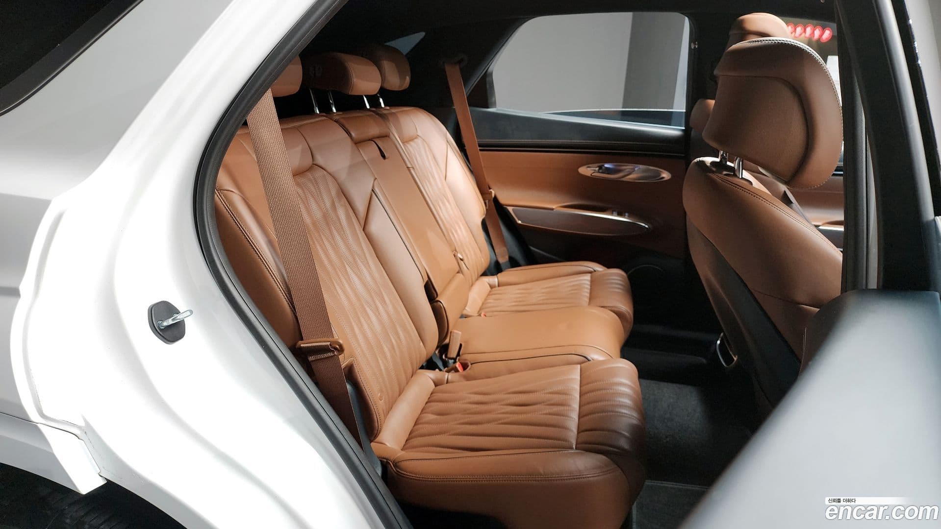 Main__Slider__Photo:GV70 Genesis 2022.2-11