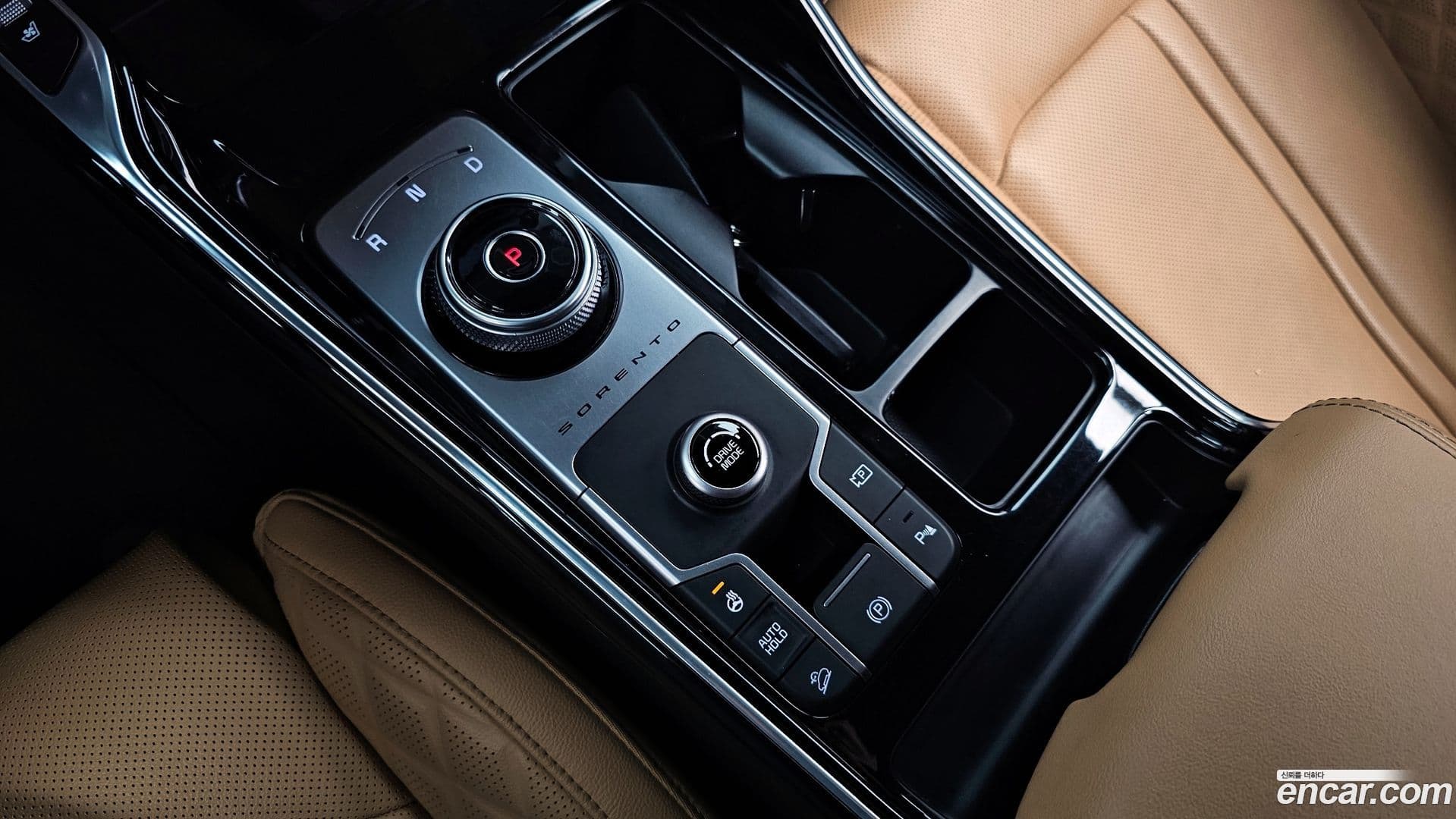 Main__Slider__Photo:Sorento Kia 2022.4-8