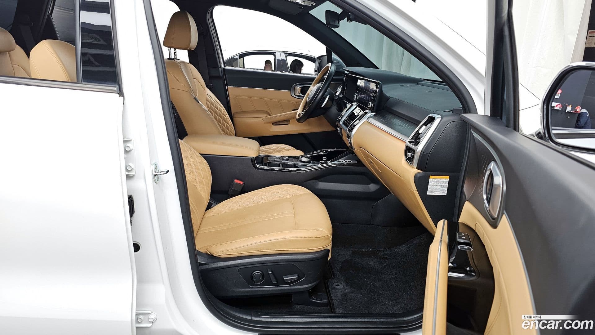 Main__Slider__Photo:Sorento Kia 2022.4-10