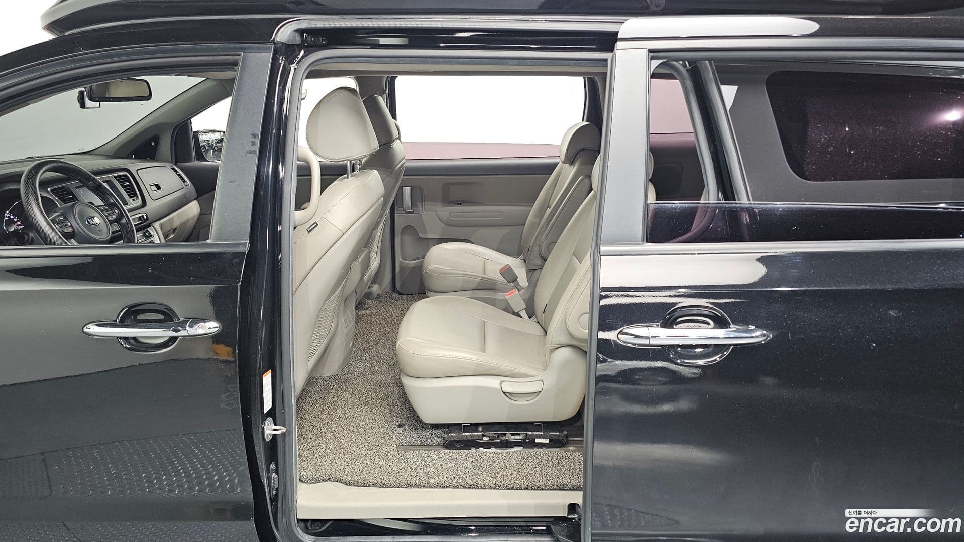 Main__Slider__Photo:Canival Kia 2017.11-10