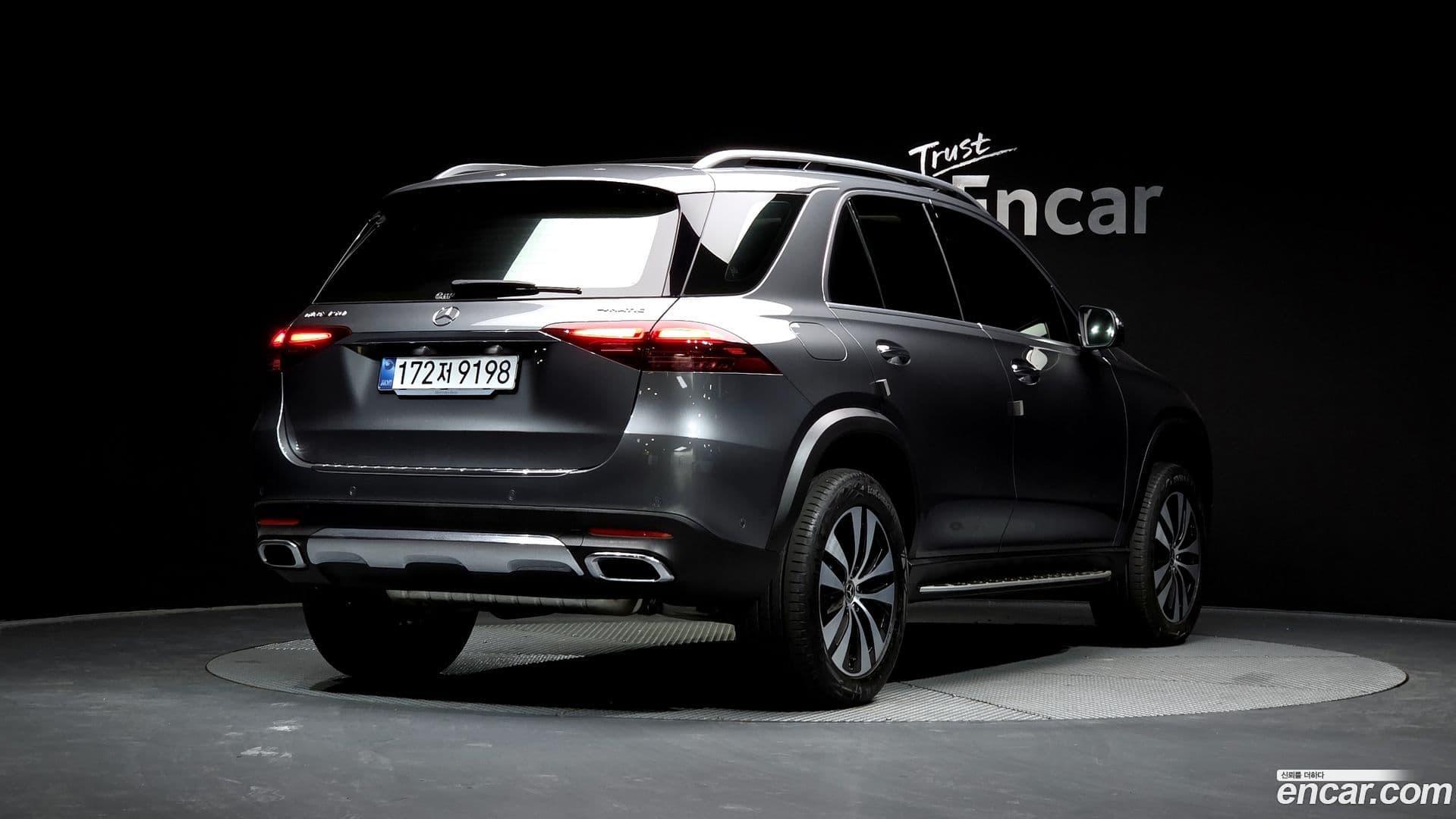 Main__Slider__Photo:GLE-Class Mercedes-Benz 2025.9-1