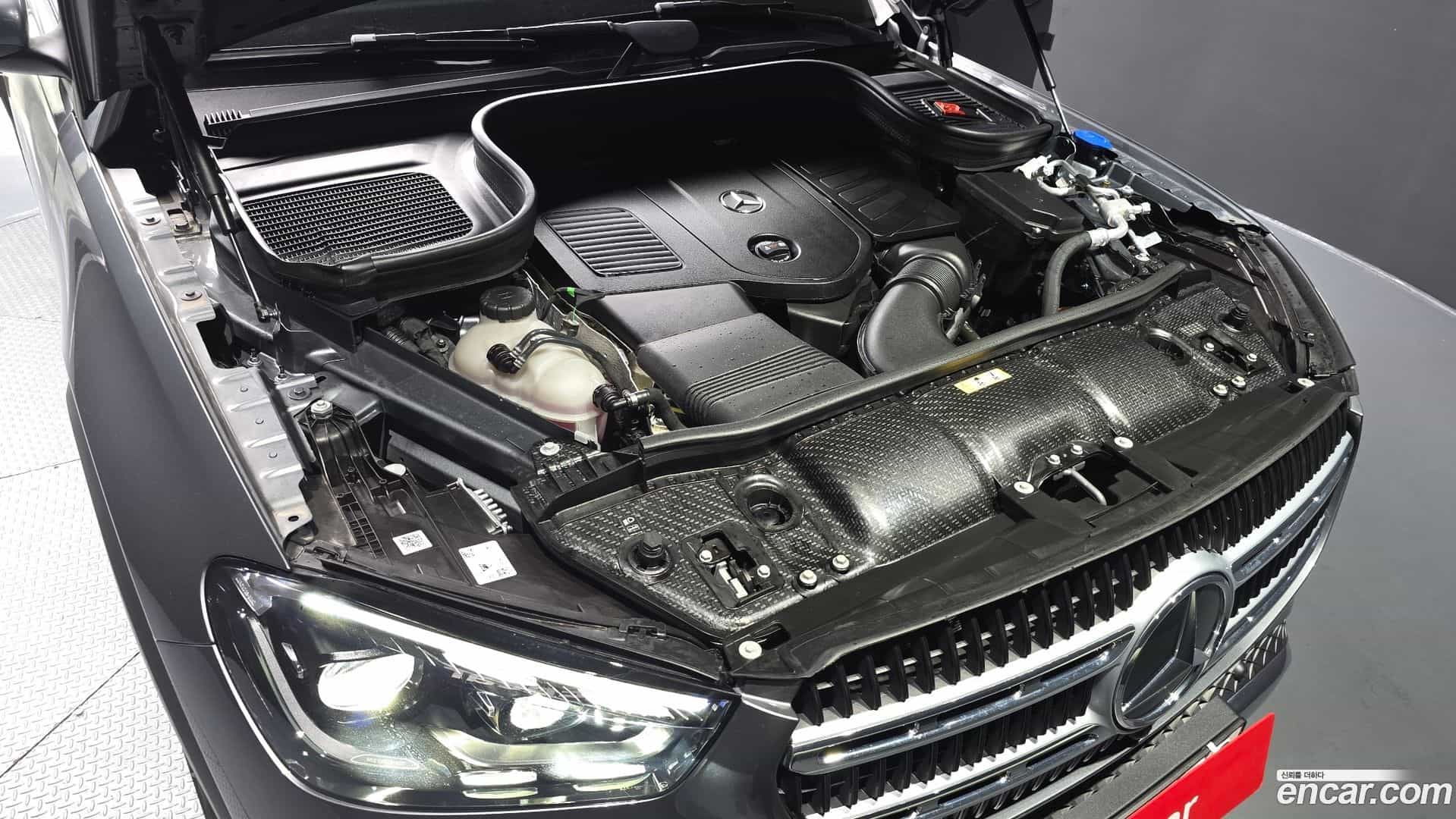 GLE-Class Mercedes-Benz 2025.9-INNER-006